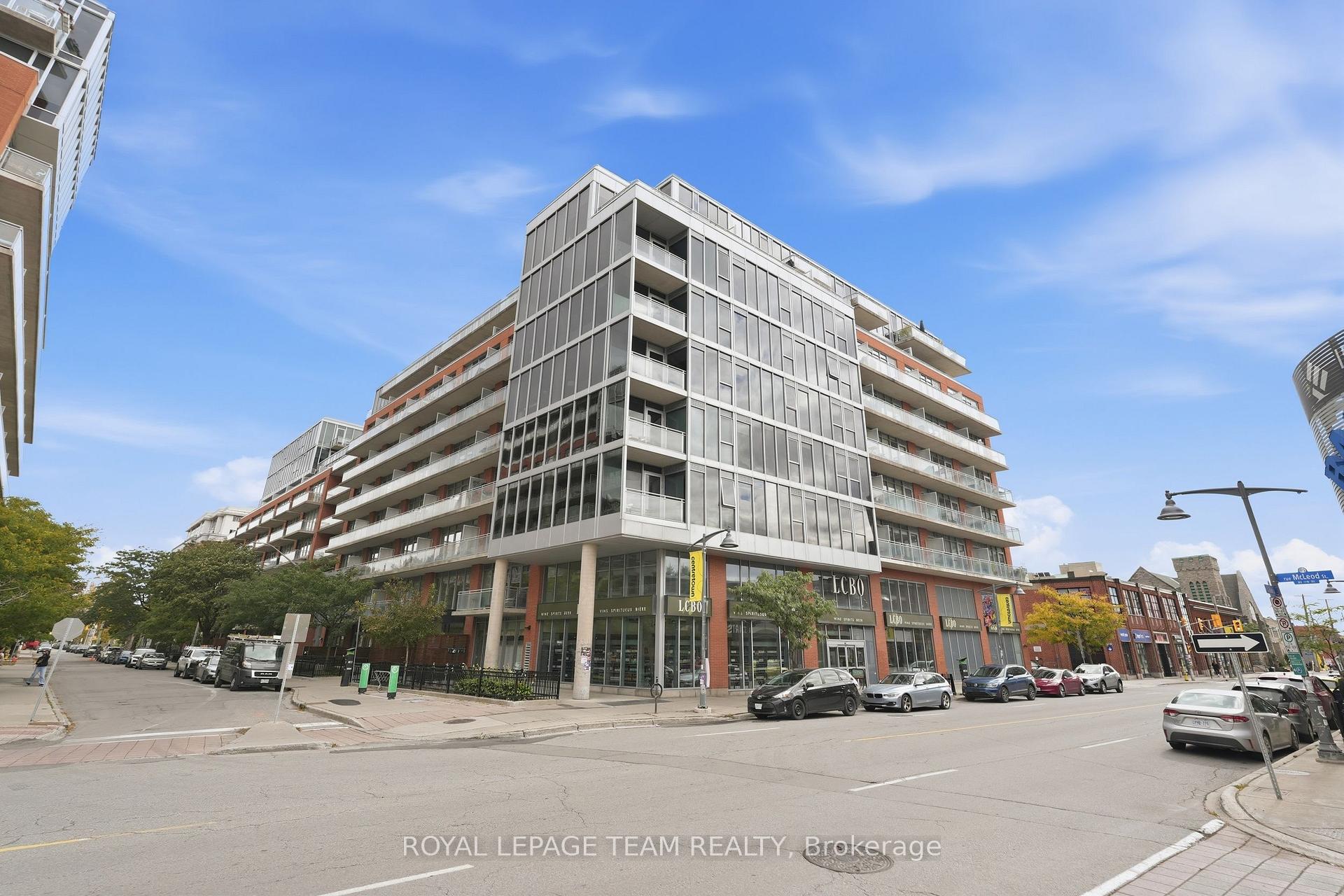 Photo of Unit 504, 360 Mcleod Street