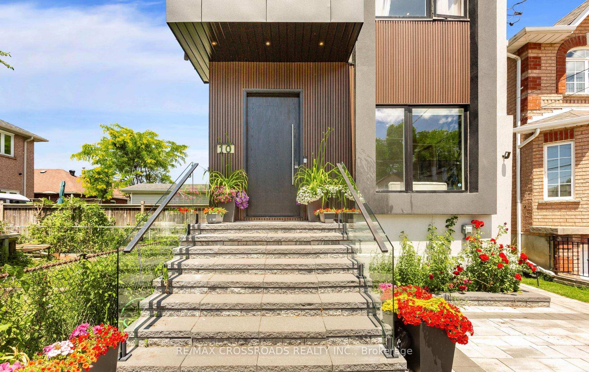 Photo 3 of 10 Hamstead Avenue, Toronto, Woodbine-Lumsden — HOMEH
