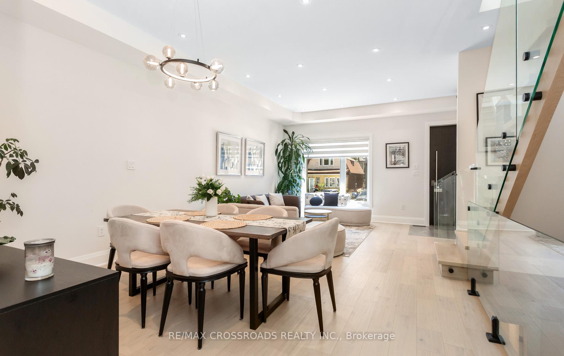 Photo 6 of 10 Hamstead Avenue, Toronto, Woodbine-Lumsden — HOMEH