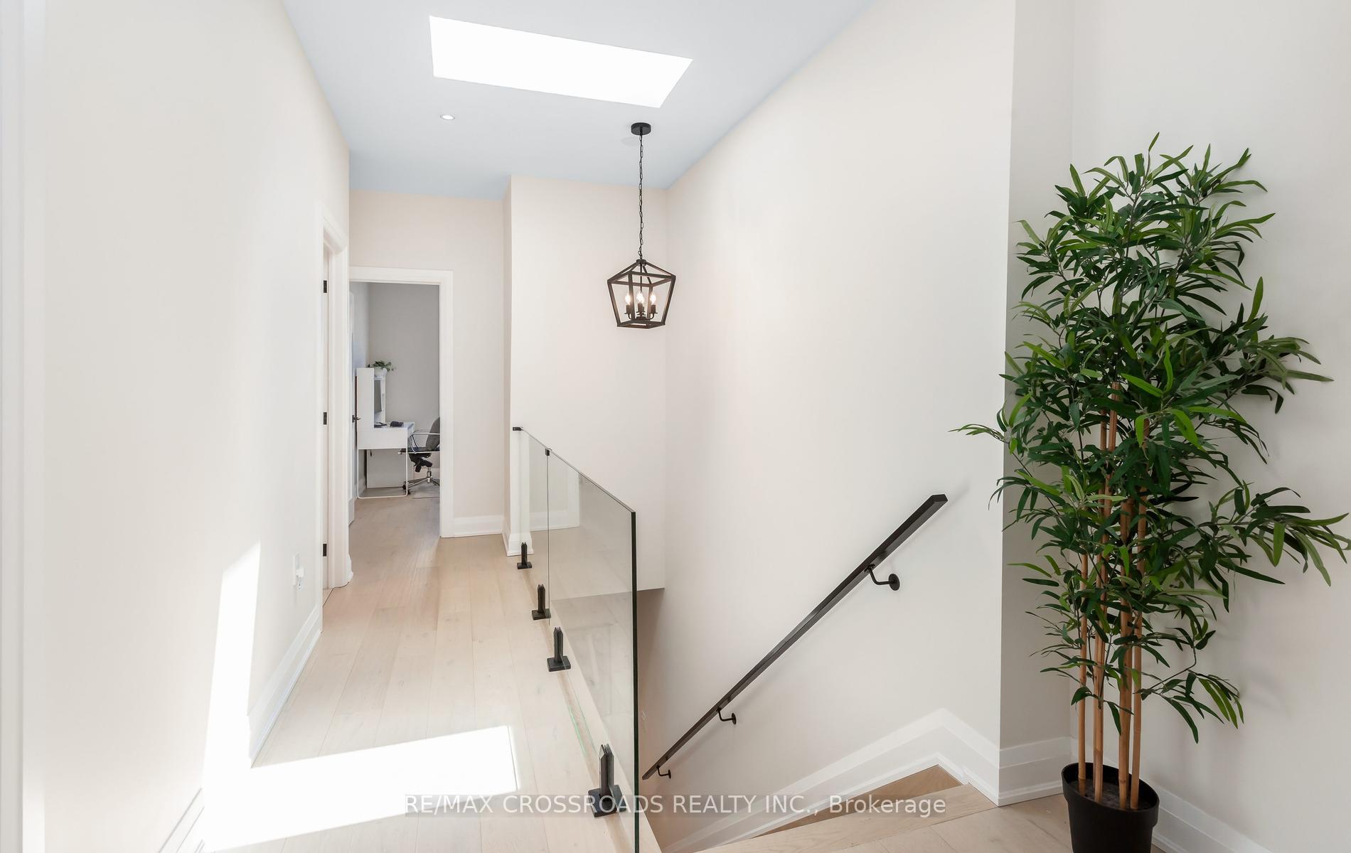 Photo 15 of 10 Hamstead Avenue, Toronto, Woodbine-Lumsden — HOMEH
