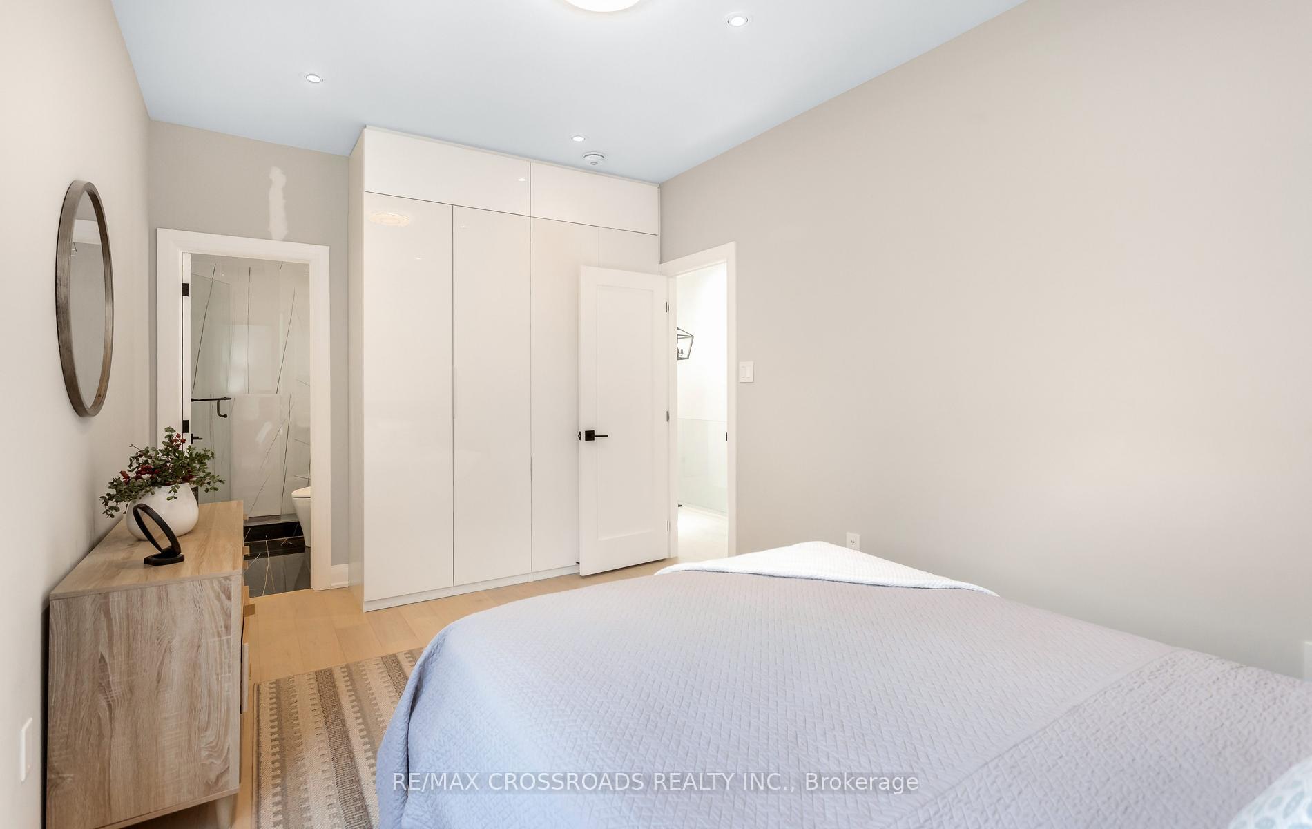 Photo 25 of 10 Hamstead Avenue, Toronto, Woodbine-Lumsden — HOMEH