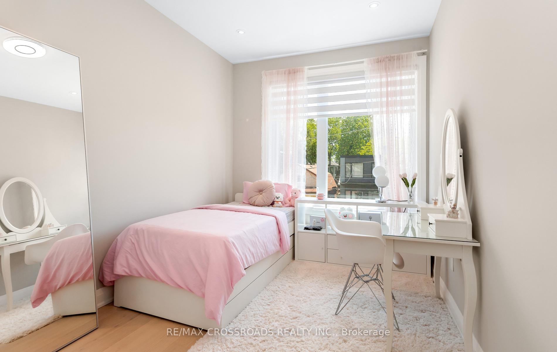 Photo 27 of 10 Hamstead Avenue, Toronto, Woodbine-Lumsden — HOMEH