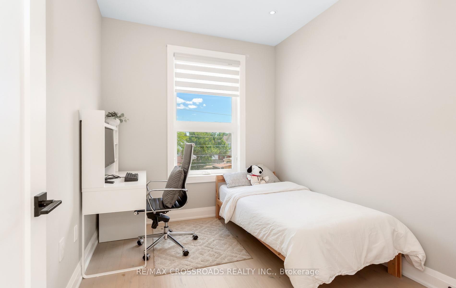 Photo 28 of 10 Hamstead Avenue, Toronto, Woodbine-Lumsden — HOMEH