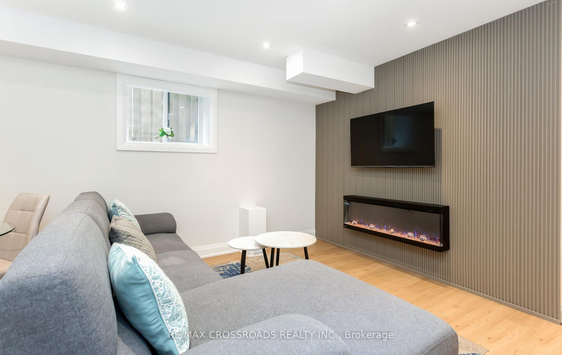 Photo 34 of 10 Hamstead Avenue, Toronto, Woodbine-Lumsden — HOMEH