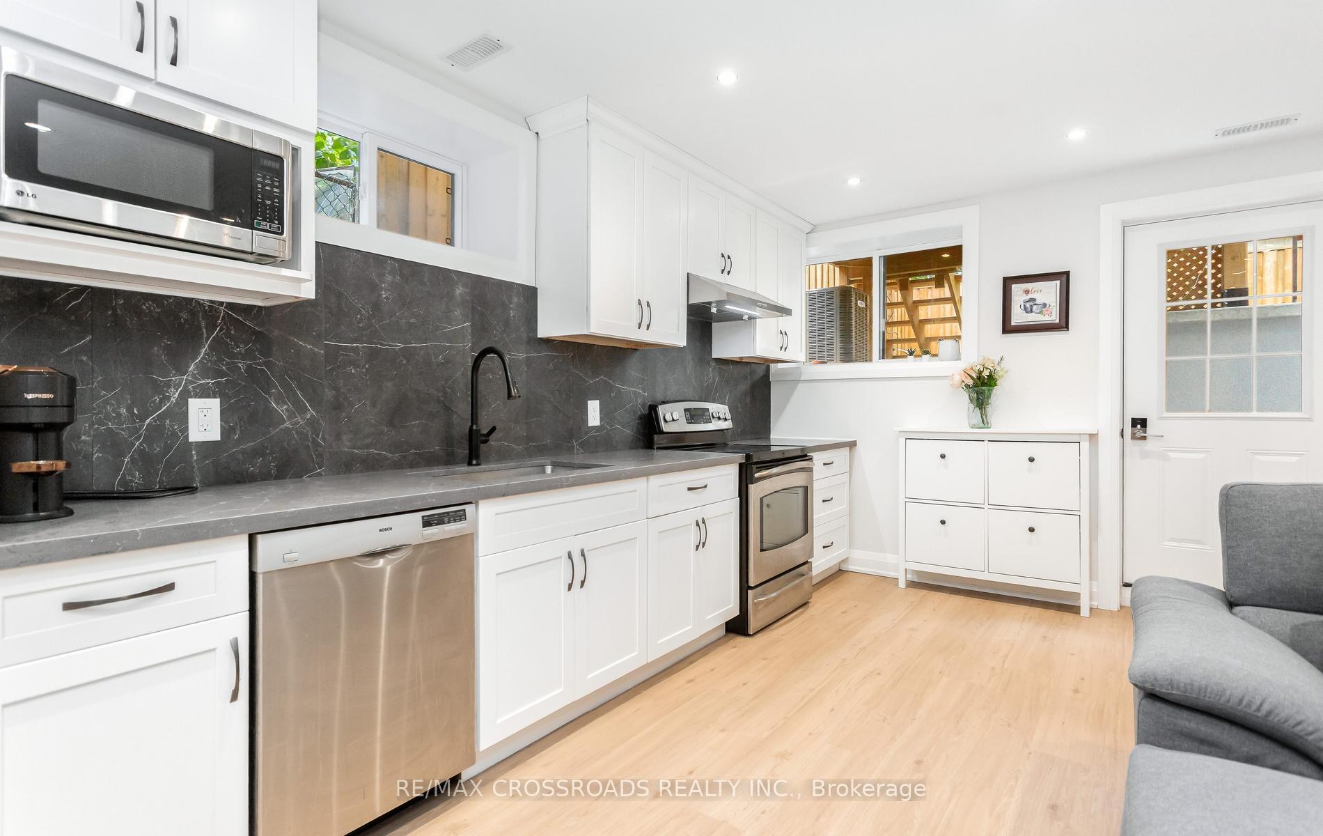 Photo 37 of 10 Hamstead Avenue, Toronto, Woodbine-Lumsden — HOMEH