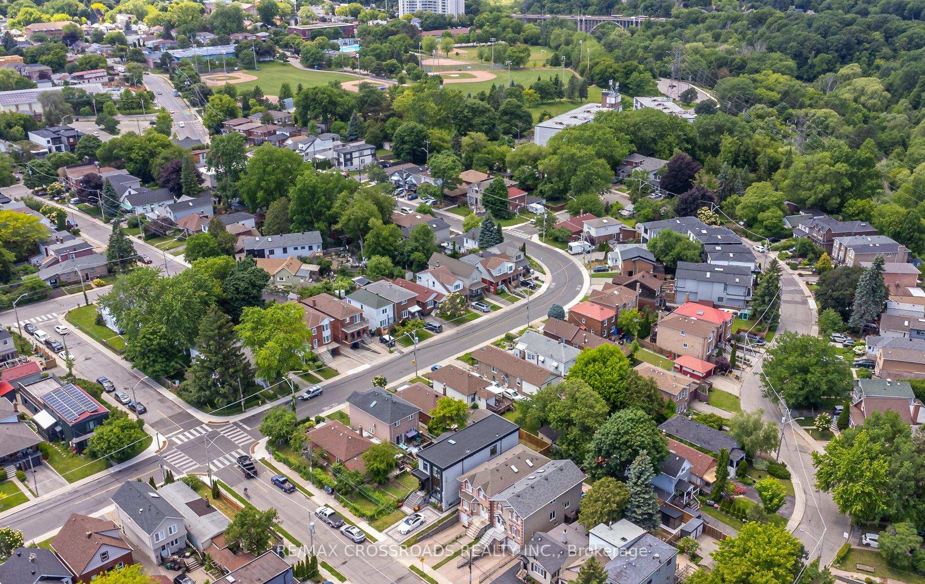 Photo 49 of 10 Hamstead Avenue, Toronto, Woodbine-Lumsden — HOMEH