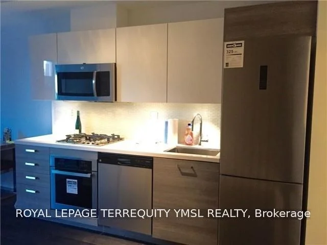 Photo 8 of Unit 410, 39 Brant Street, Toronto, Waterfront Communities — HOMEH