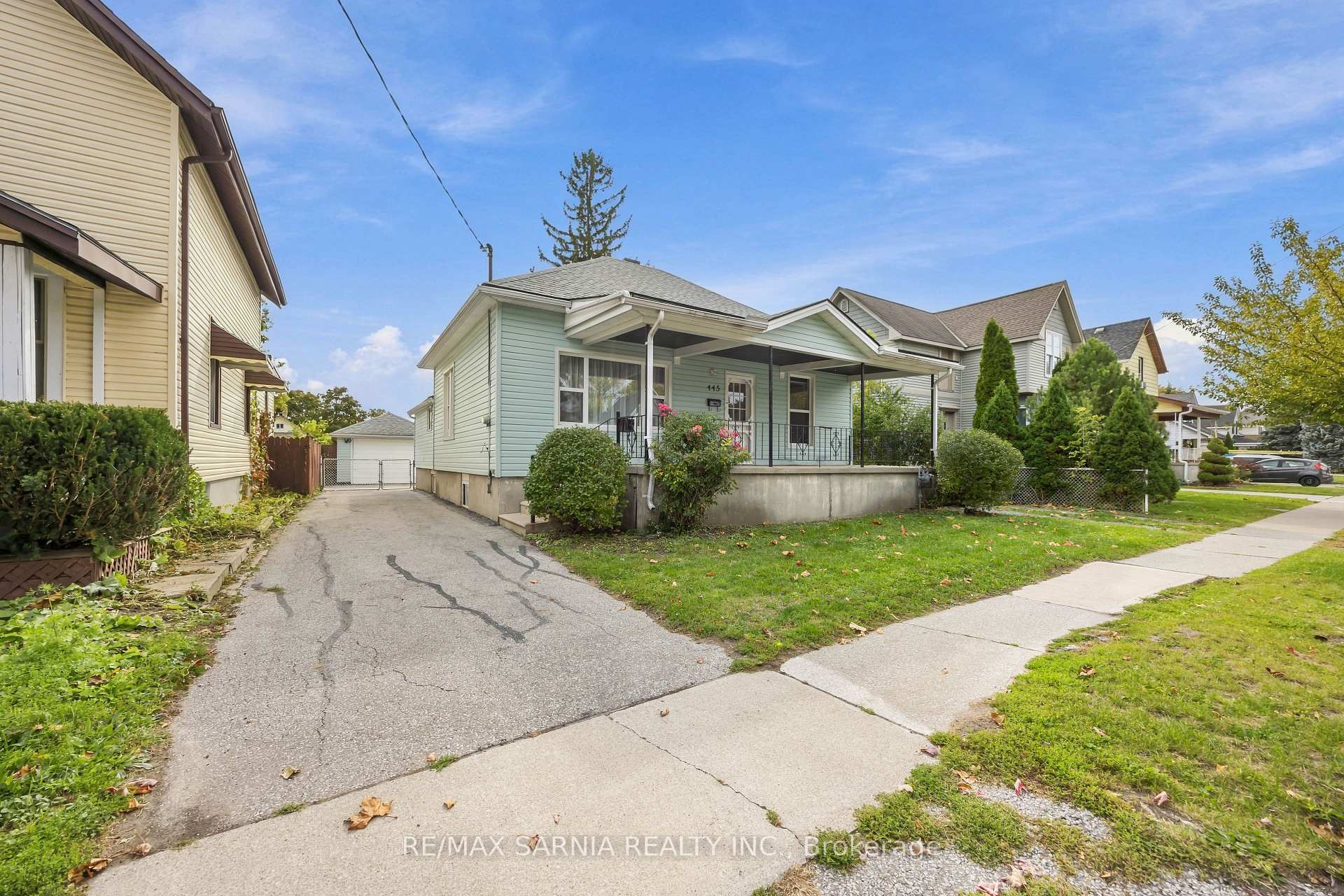 Photo of 445 Wellington Street