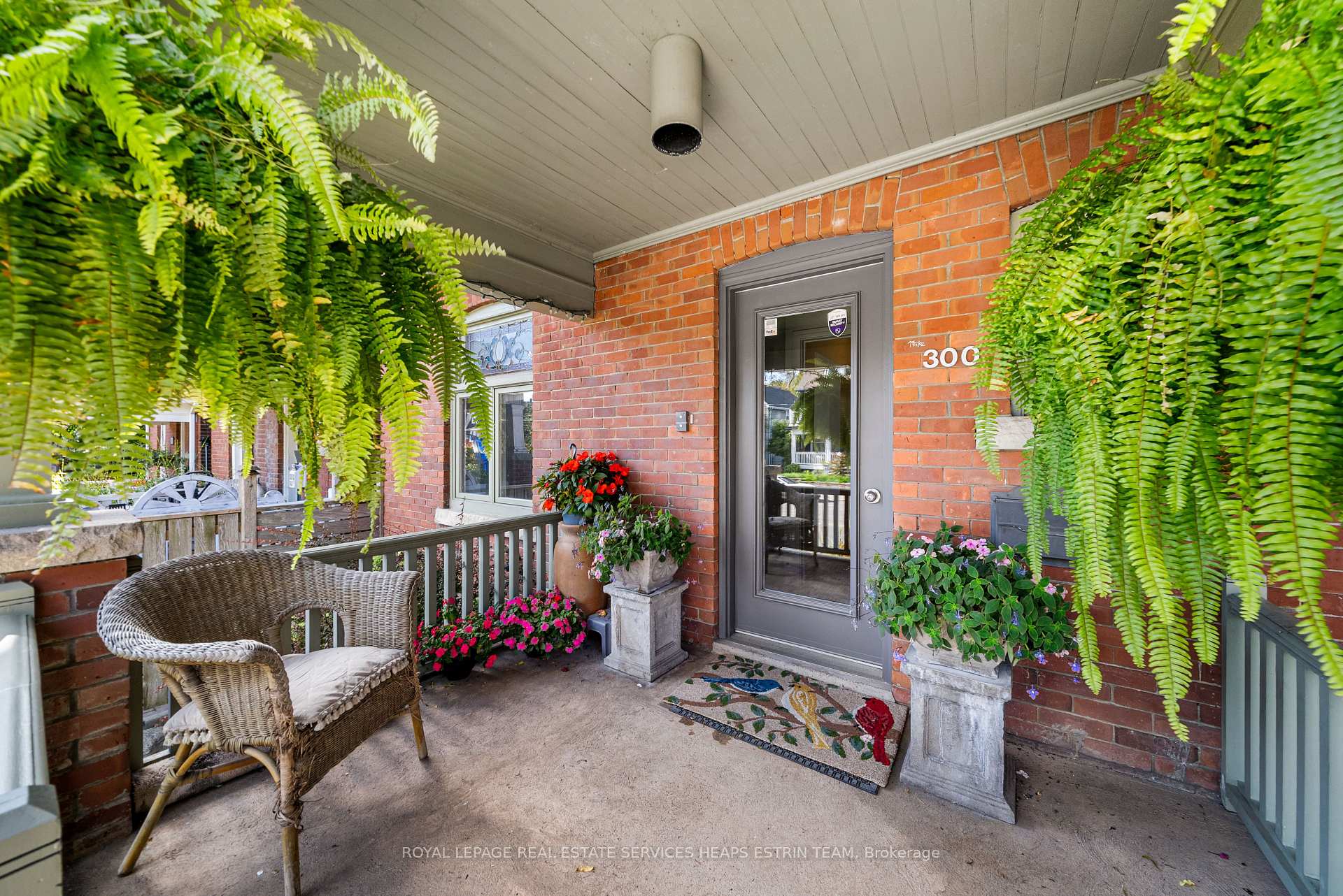 Photo 2 of 300 Woodbine Avenue, Toronto, The Beaches — HOMEH