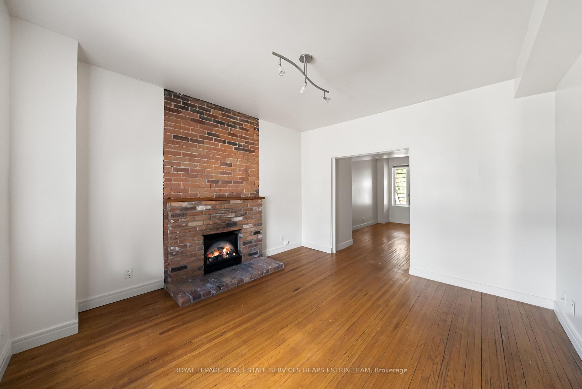 Photo 5 of 300 Woodbine Avenue, Toronto, The Beaches — HOMEH