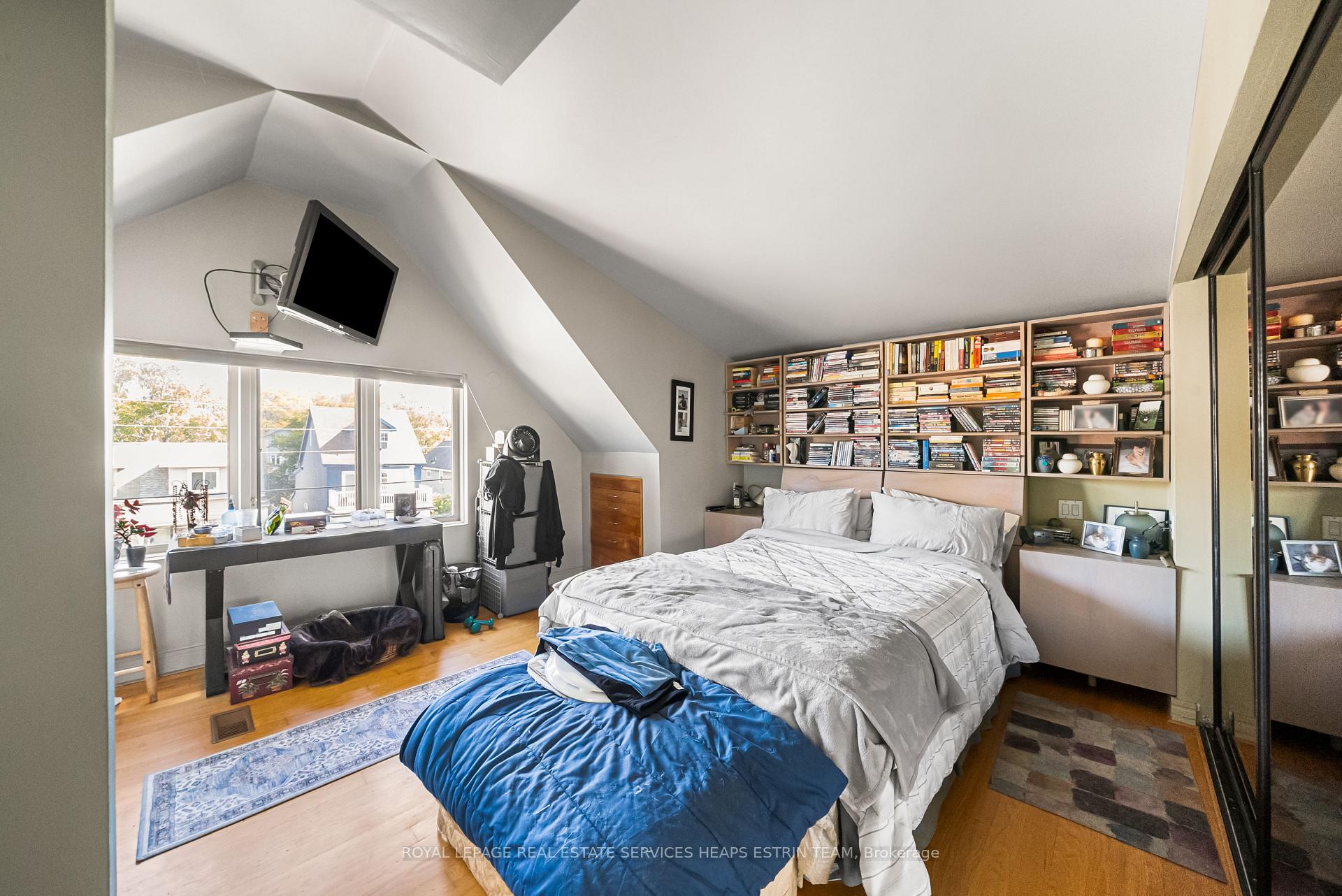 Photo 20 of 300 Woodbine Avenue, Toronto, The Beaches — HOMEH