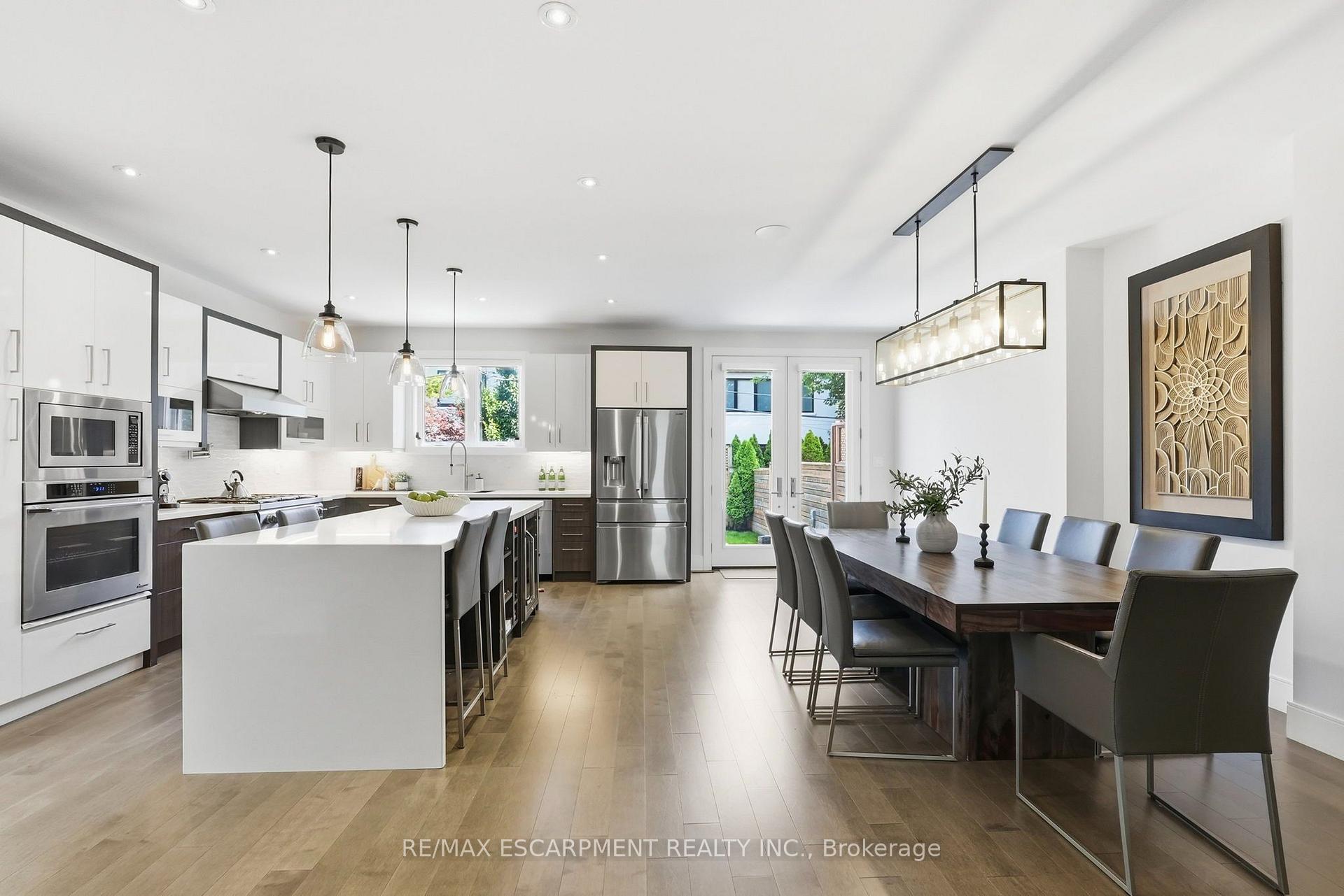 Photo 12 of 65 Forest Avenue, Mississauga, Port Credit — HOMEH