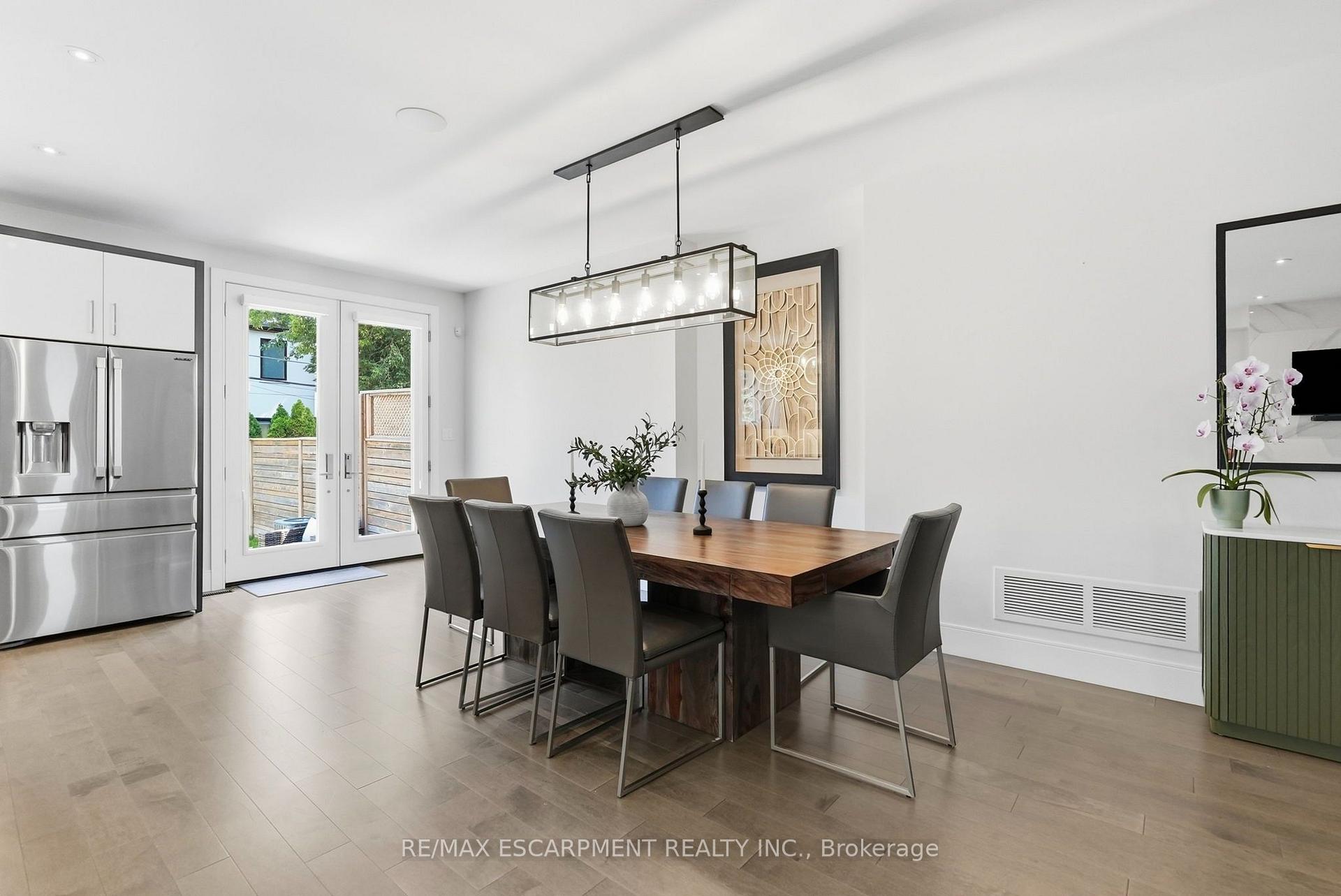 Photo 20 of 65 Forest Avenue, Mississauga, Port Credit — HOMEH