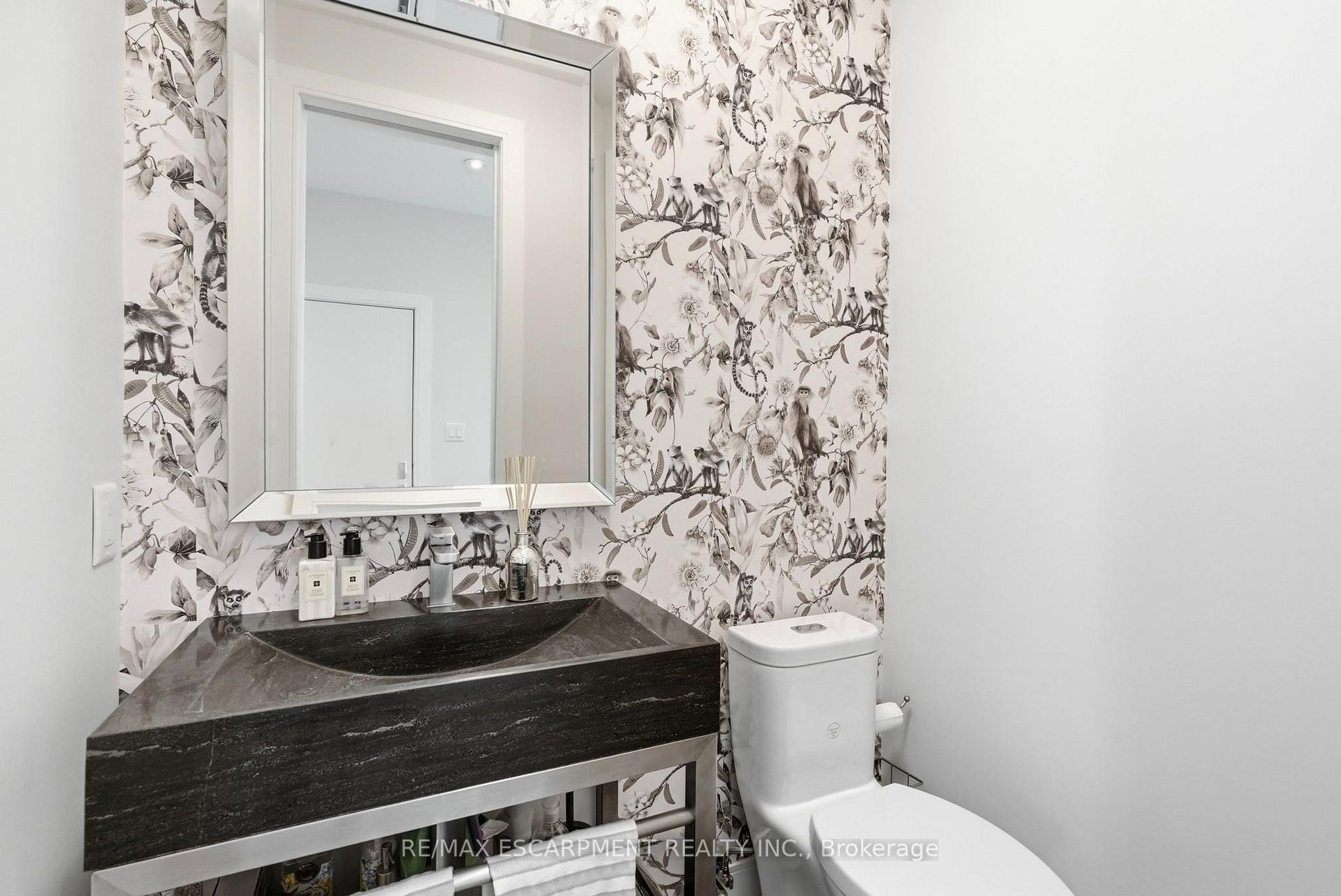 Photo 22 of 65 Forest Avenue, Mississauga, Port Credit — HOMEH