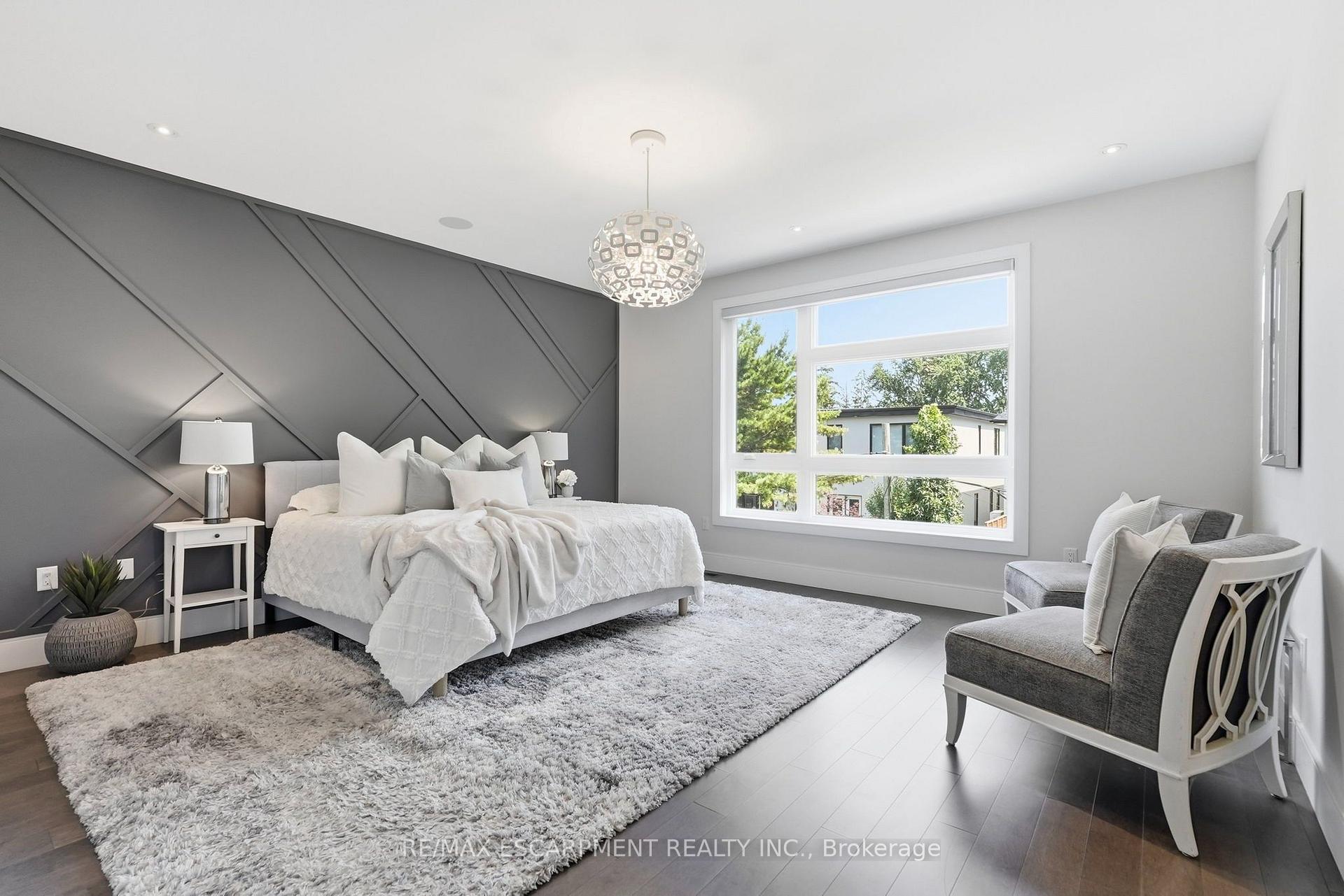 Photo 25 of 65 Forest Avenue, Mississauga, Port Credit — HOMEH