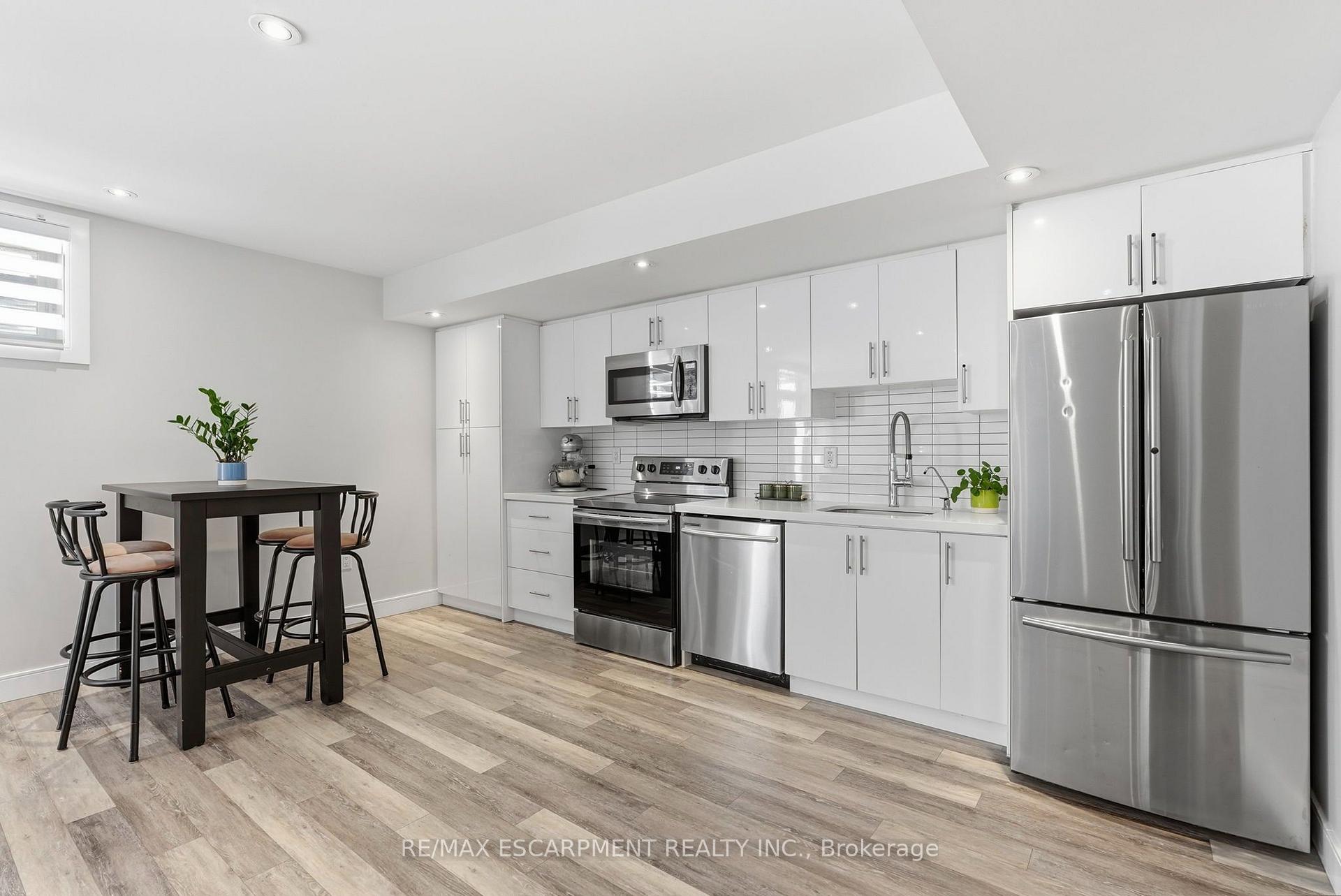 Photo 43 of 65 Forest Avenue, Mississauga, Port Credit — HOMEH