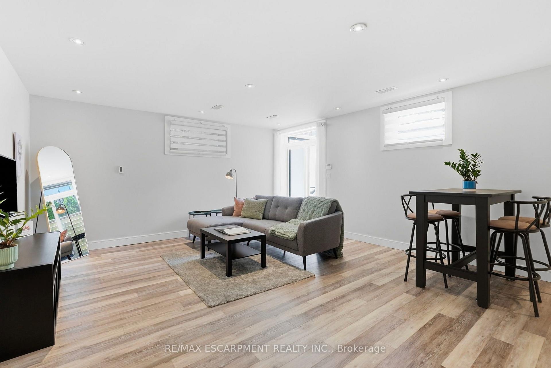 Photo 44 of 65 Forest Avenue, Mississauga, Port Credit — HOMEH