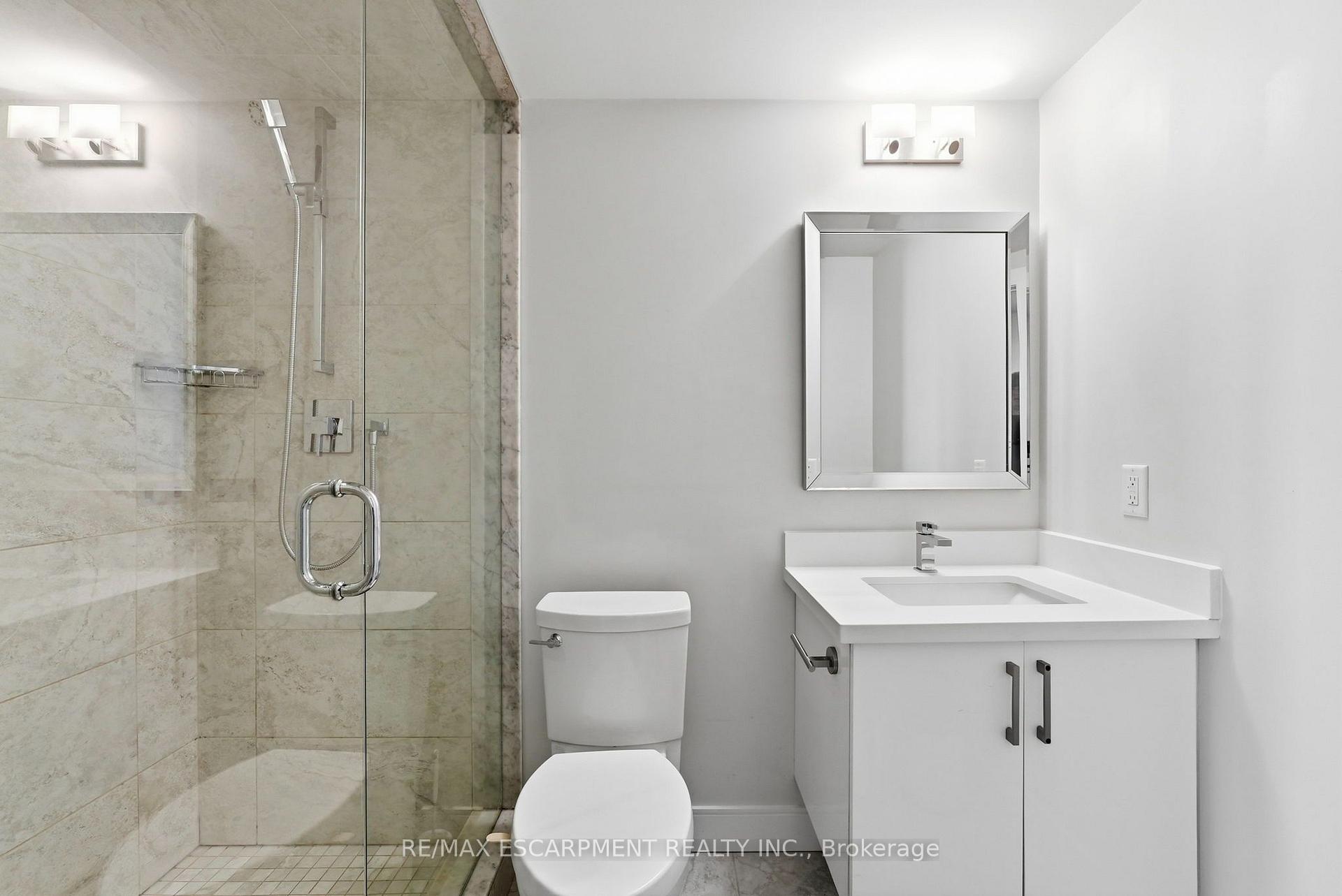 Photo 45 of 65 Forest Avenue, Mississauga, Port Credit — HOMEH