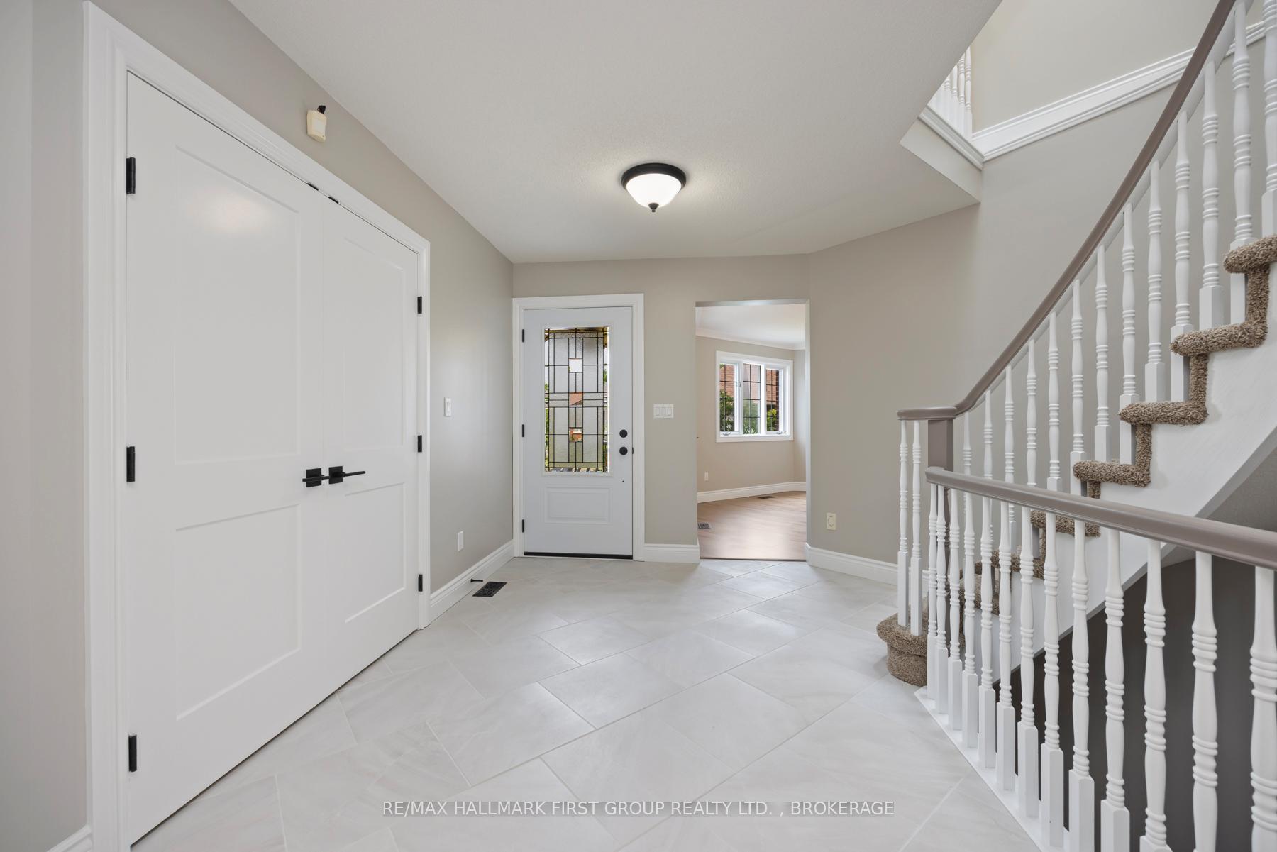 Photo 11 of 272 Friarhill Crescent, Kingston, East Gardiners Rd — HOMEH