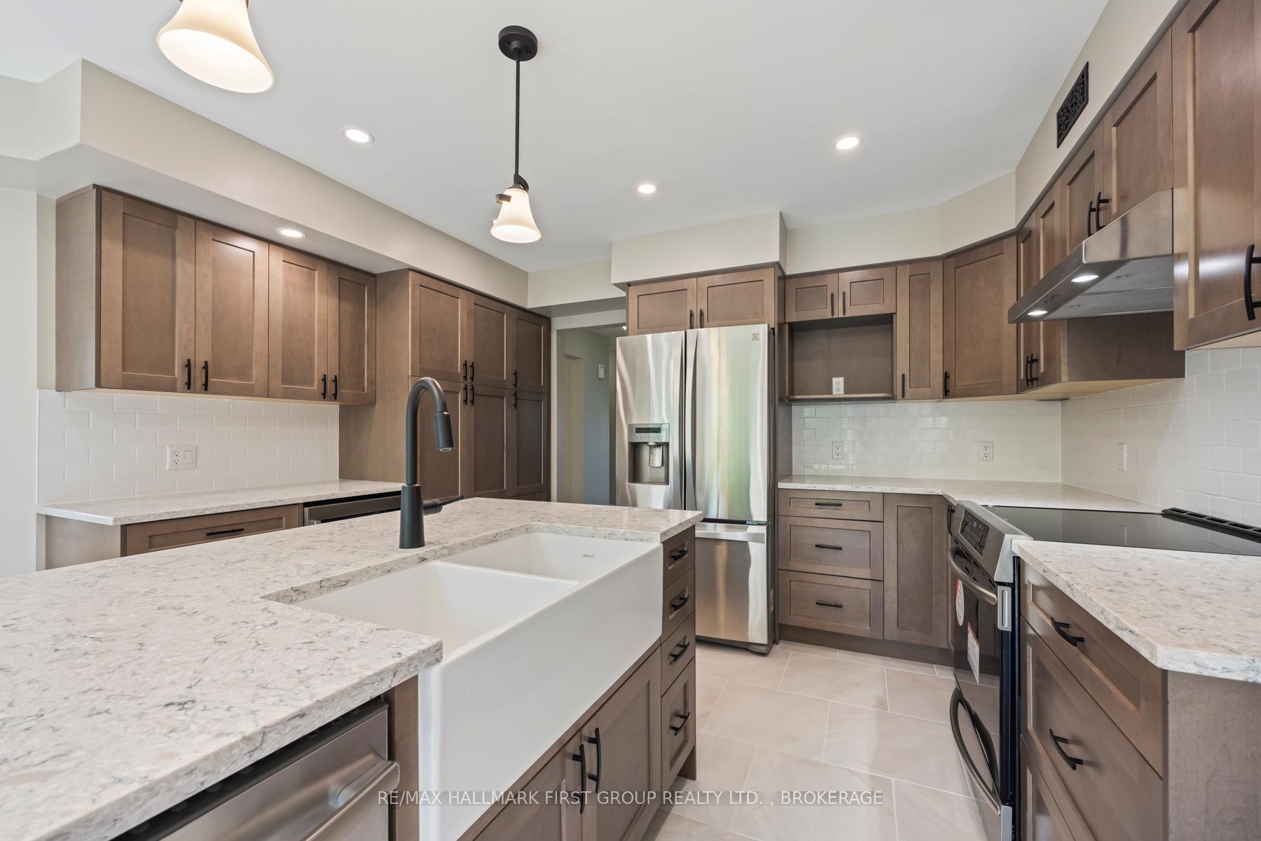 Photo 19 of 272 Friarhill Crescent, Kingston, East Gardiners Rd — HOMEH