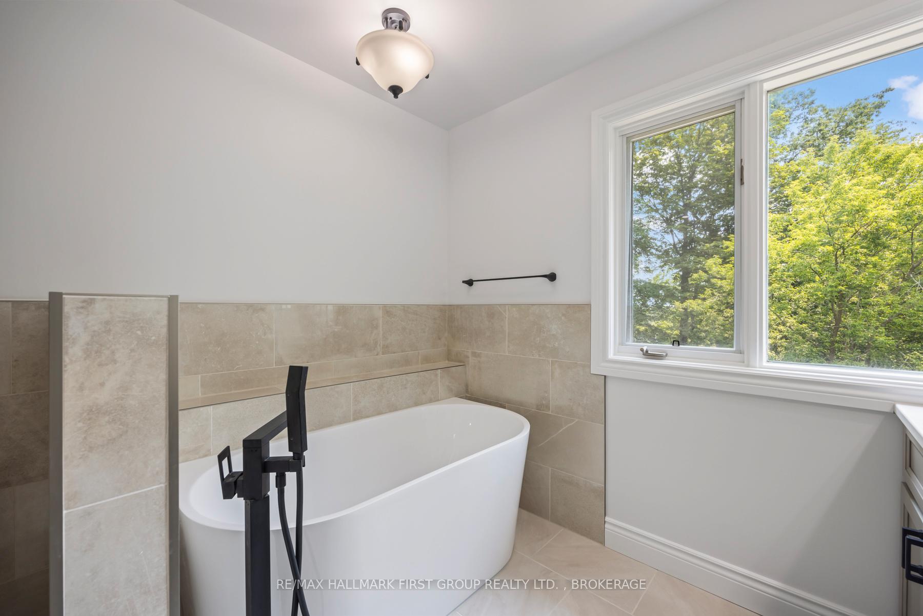 Photo 25 of 272 Friarhill Crescent, Kingston, East Gardiners Rd — HOMEH