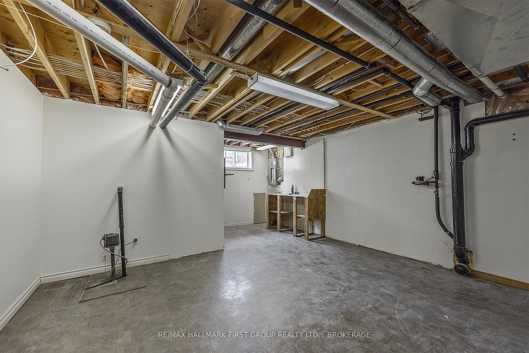 Photo 35 of 272 Friarhill Crescent, Kingston, East Gardiners Rd — HOMEH