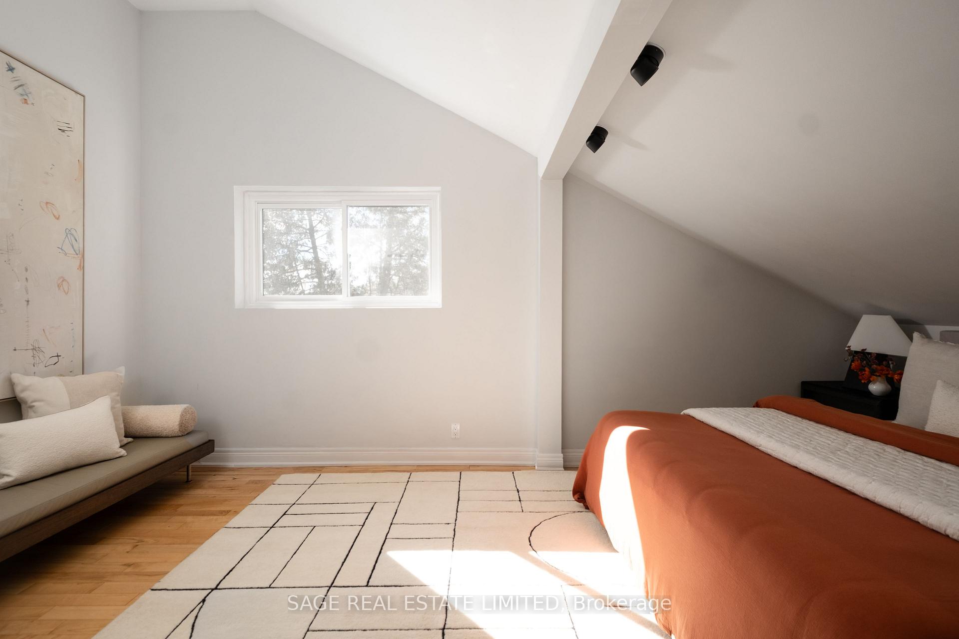Photo 10 of 35 Chapman Avenue, Toronto, O'Connor-Parkview — HOMEH
