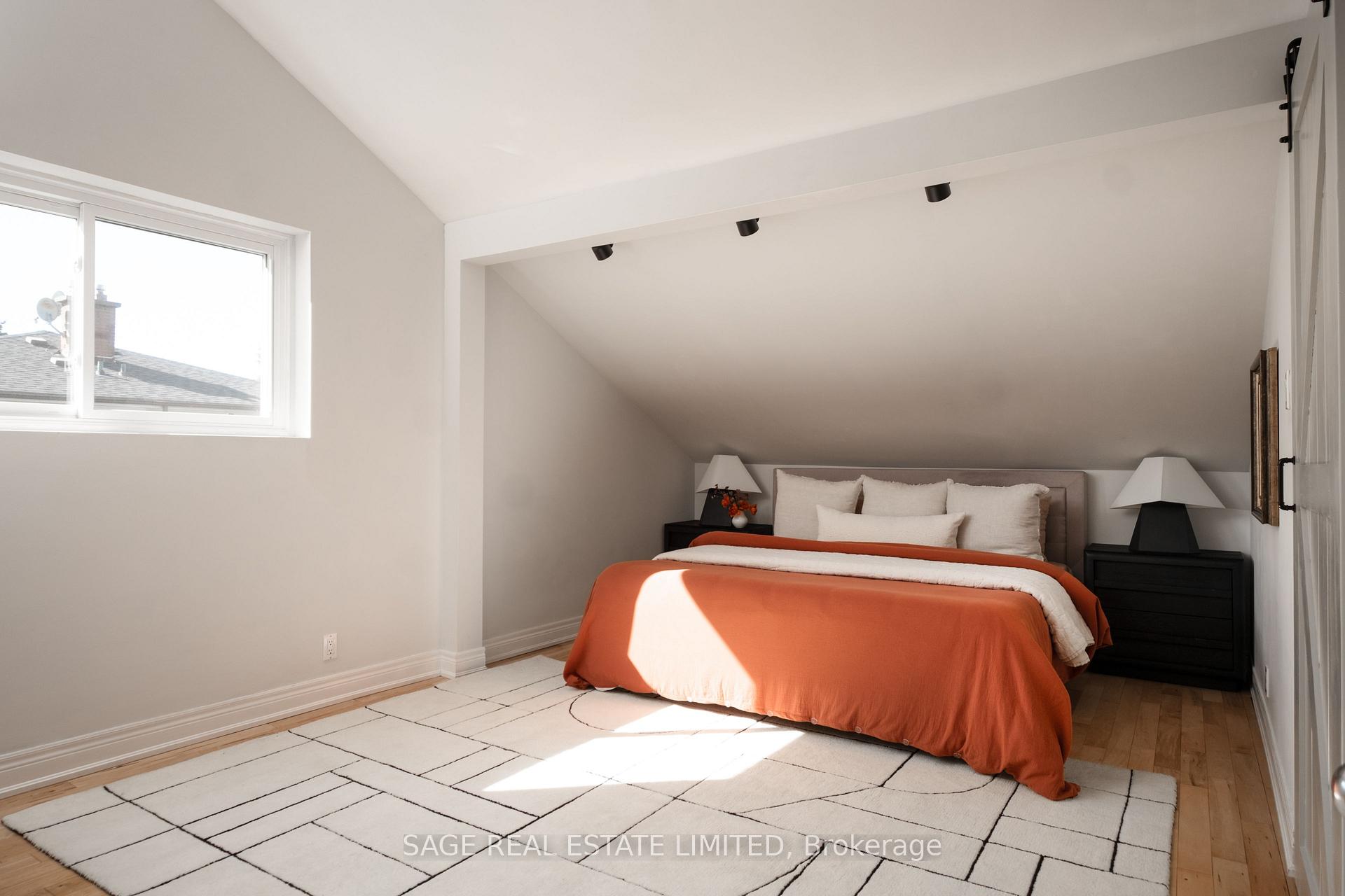 Photo 25 of 35 Chapman Avenue, Toronto, O'Connor-Parkview — HOMEH