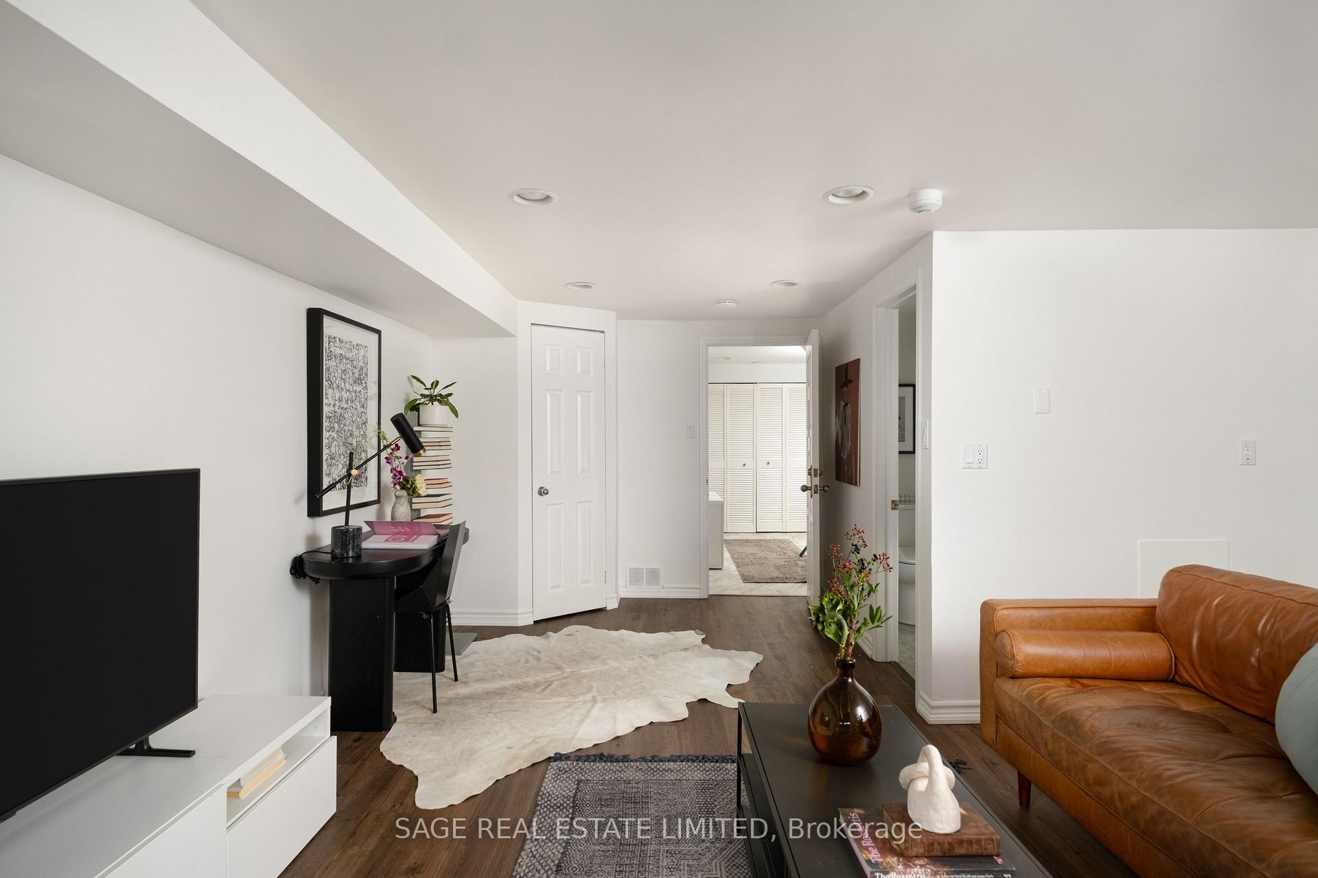 Photo 33 of 35 Chapman Avenue, Toronto, O'Connor-Parkview — HOMEH