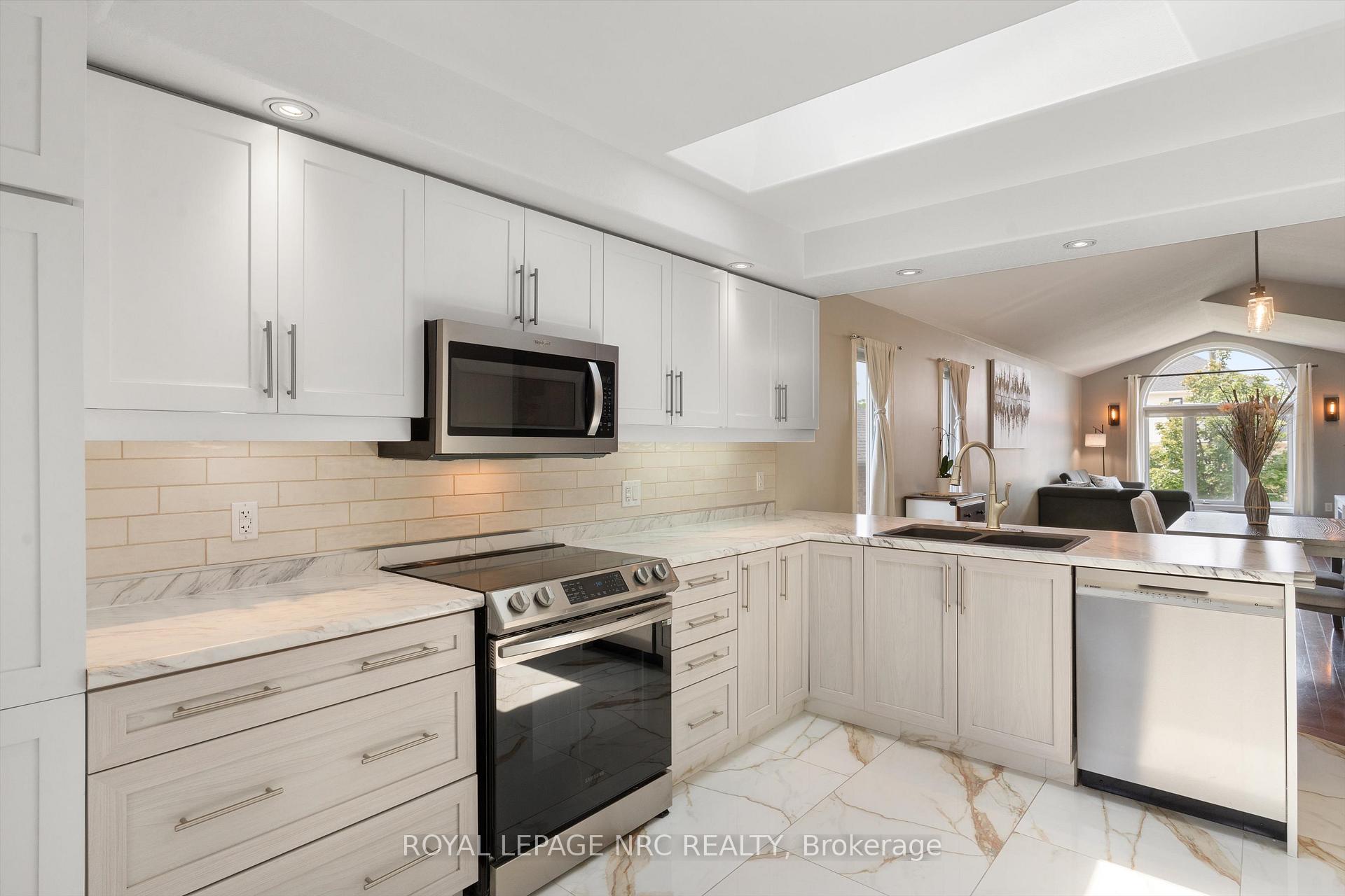 Photo 13 of 346 Clare Avenue, Welland, Prince Charles — HOMEH