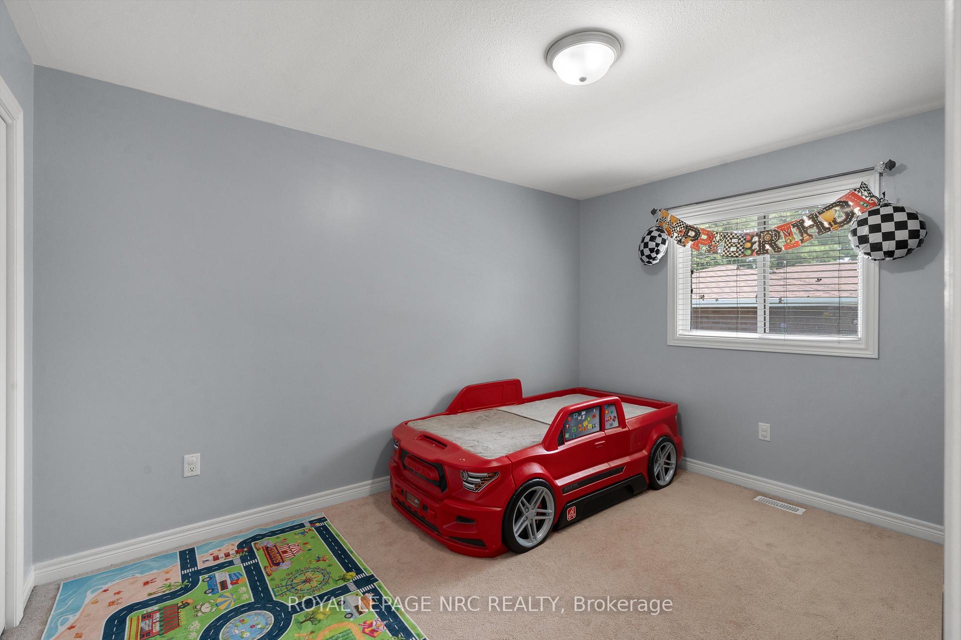 Photo 18 of 346 Clare Avenue, Welland, Prince Charles — HOMEH