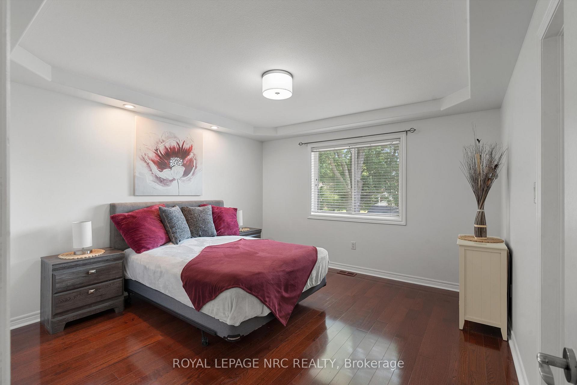 Photo 20 of 346 Clare Avenue, Welland, Prince Charles — HOMEH
