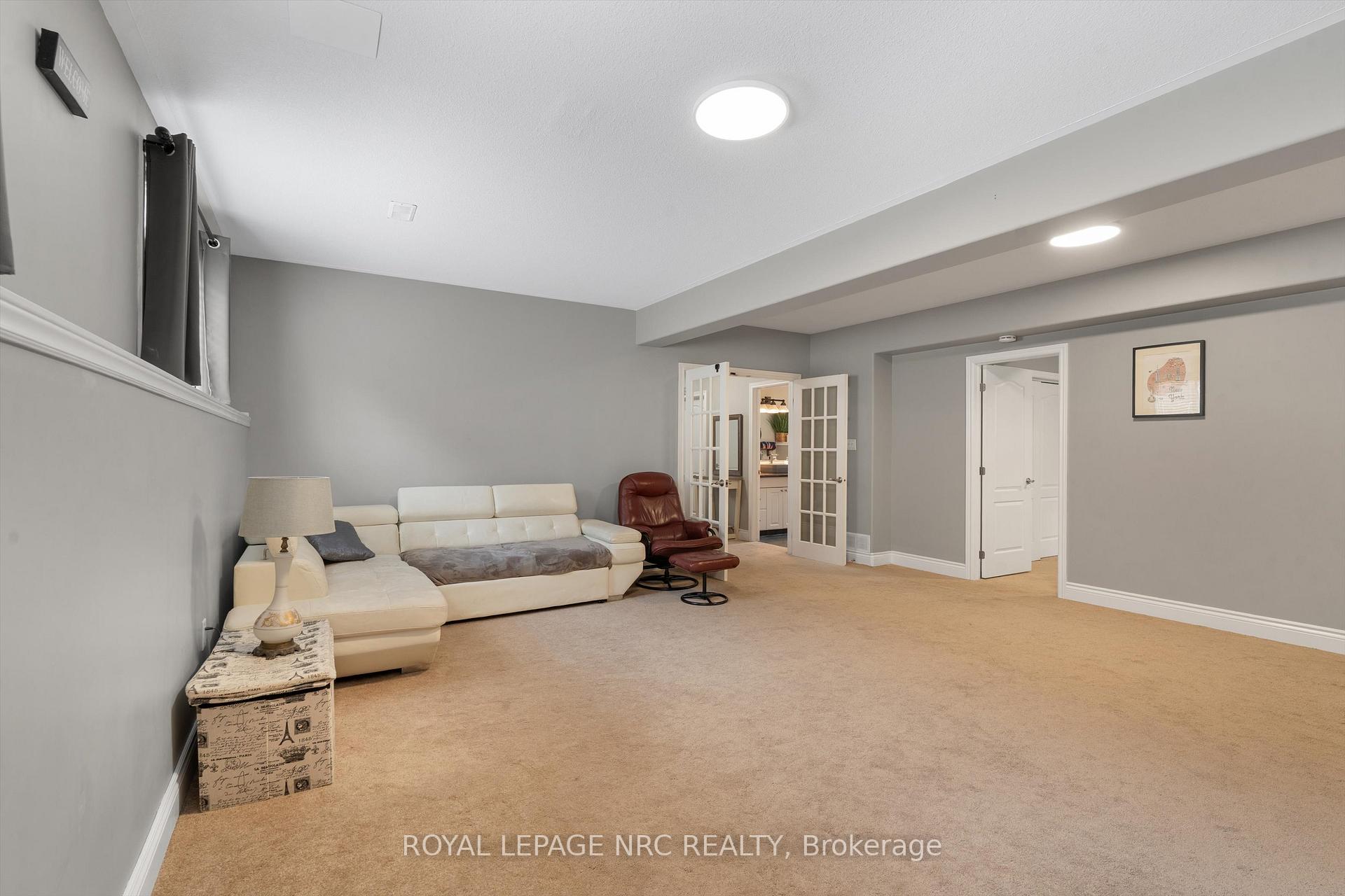 Photo 26 of 346 Clare Avenue, Welland, Prince Charles — HOMEH