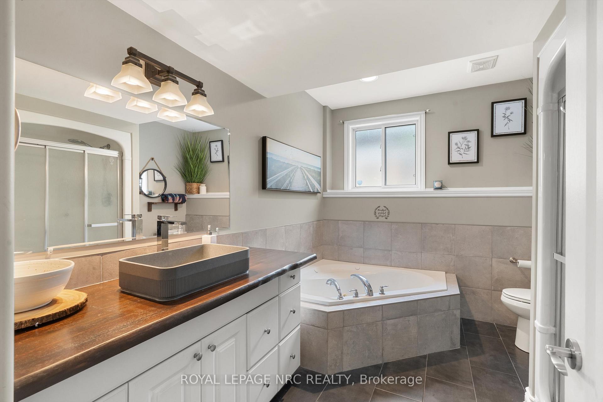 Photo 28 of 346 Clare Avenue, Welland, Prince Charles — HOMEH