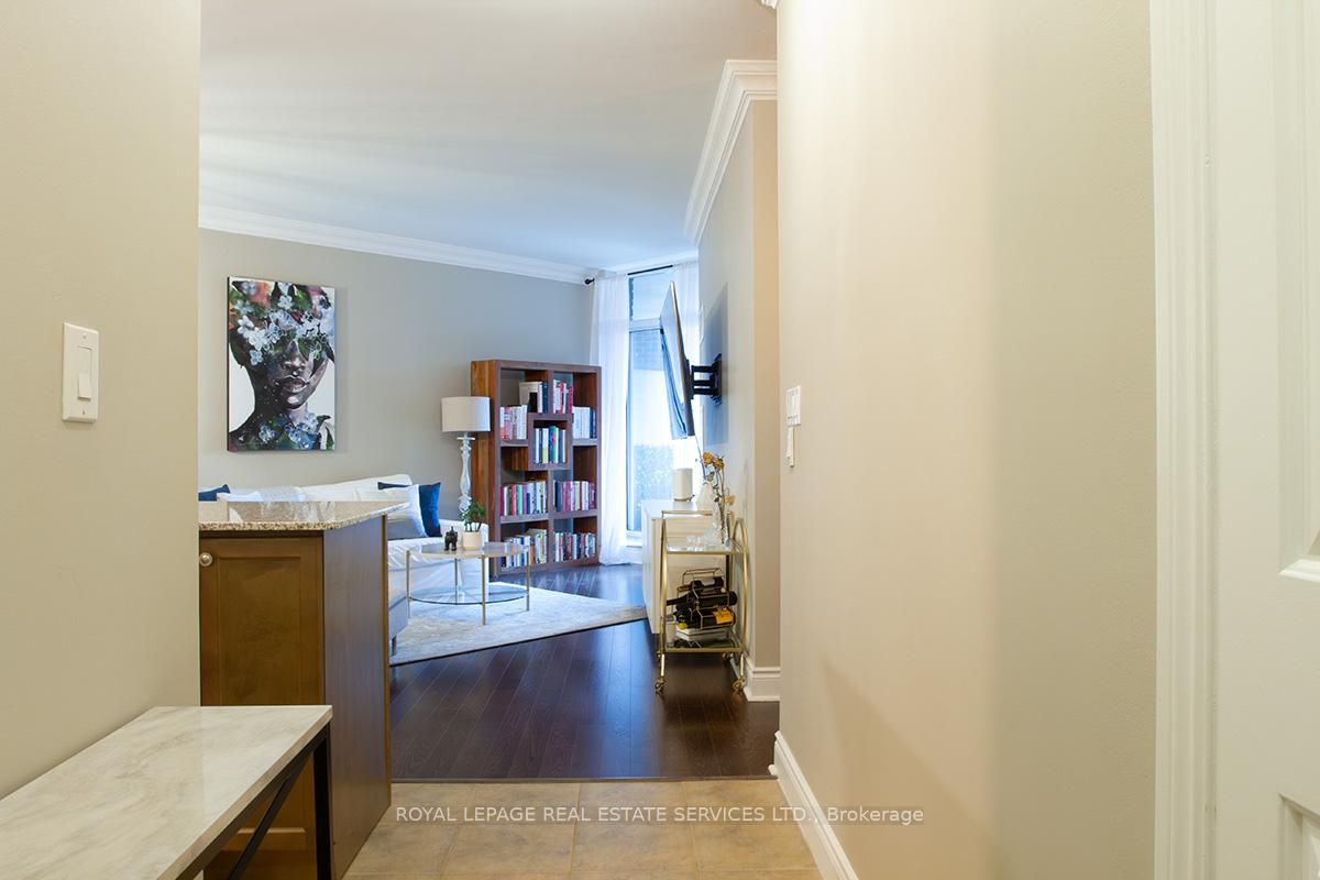 Photo 5 of Unit 219, 25 Earlington Avenue, Etobicoke, Kingsway South — HOMEH