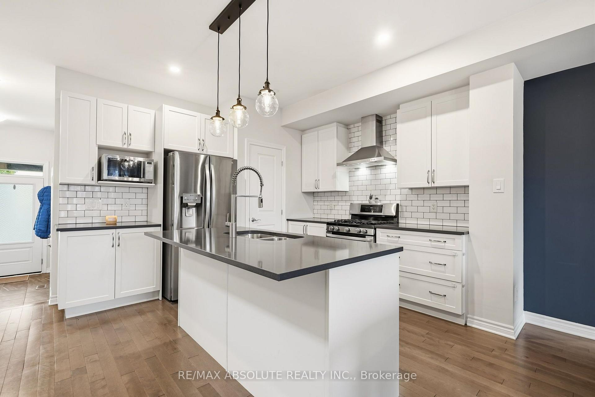 Photo 5 of 239 Tim Sheehan Place, Ottawa, Kanata - Emerald Meadows/Trailwest — HOMEH