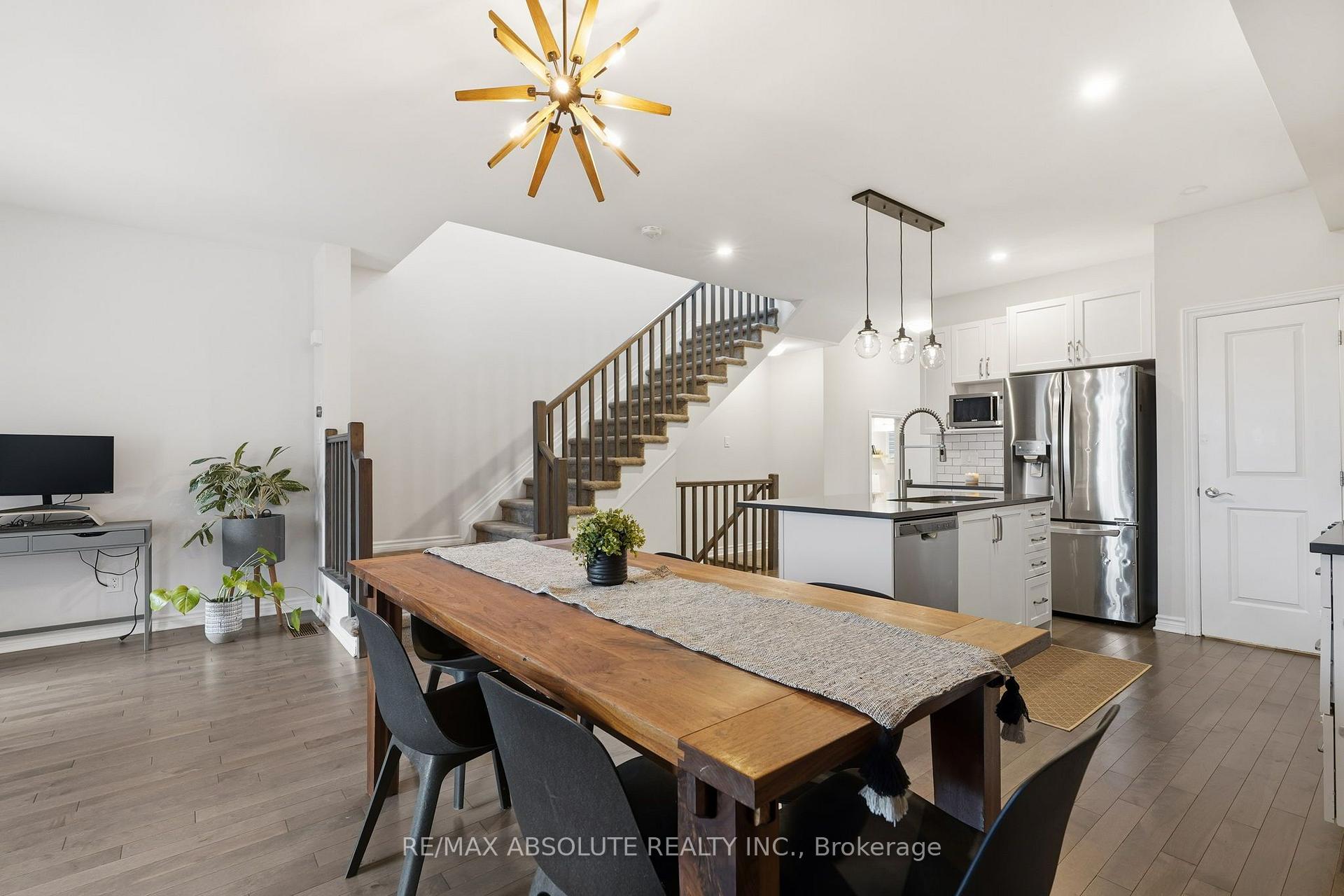 Photo 12 of 239 Tim Sheehan Place, Ottawa, Kanata - Emerald Meadows/Trailwest — HOMEH