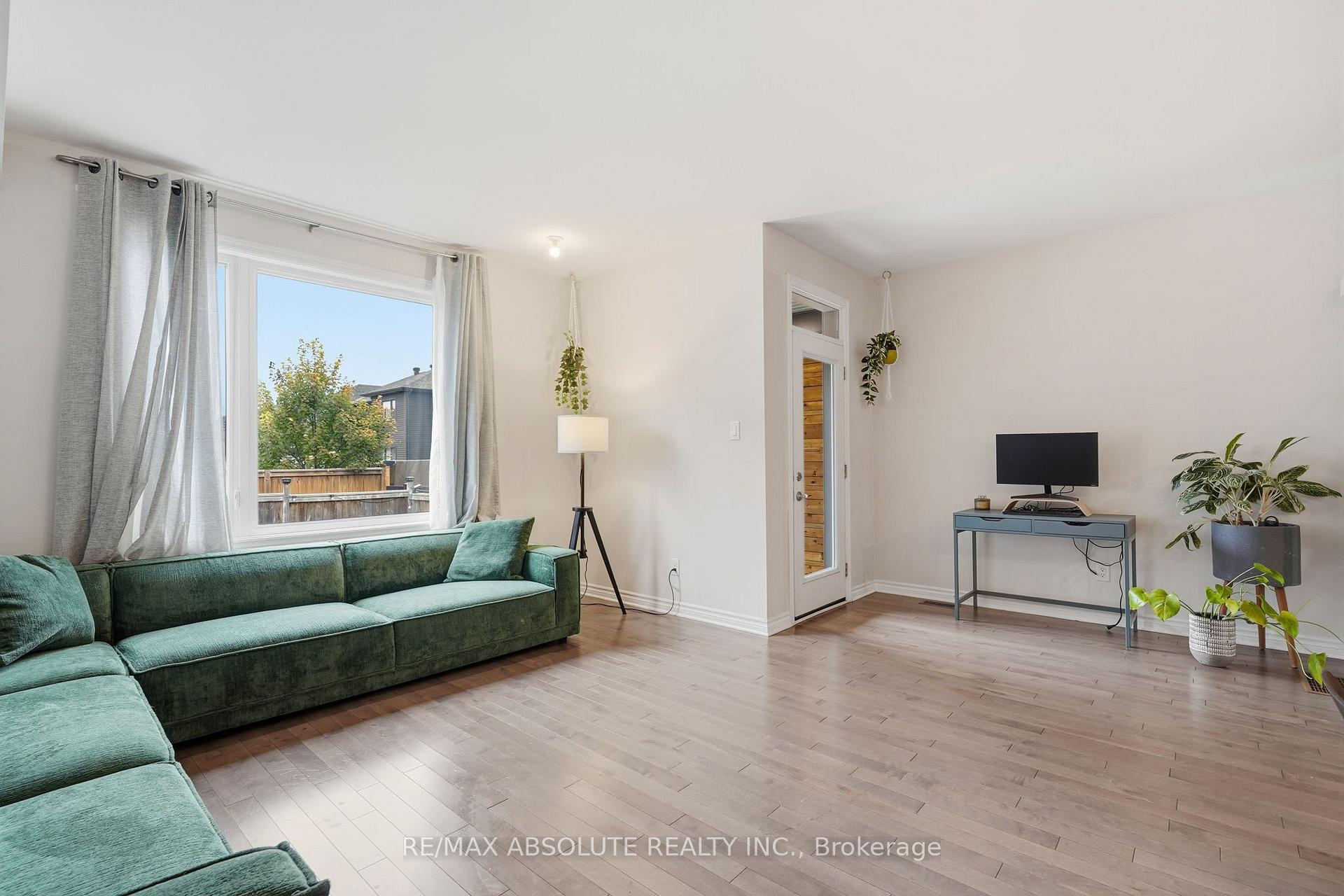 Photo 14 of 239 Tim Sheehan Place, Ottawa, Kanata - Emerald Meadows/Trailwest — HOMEH
