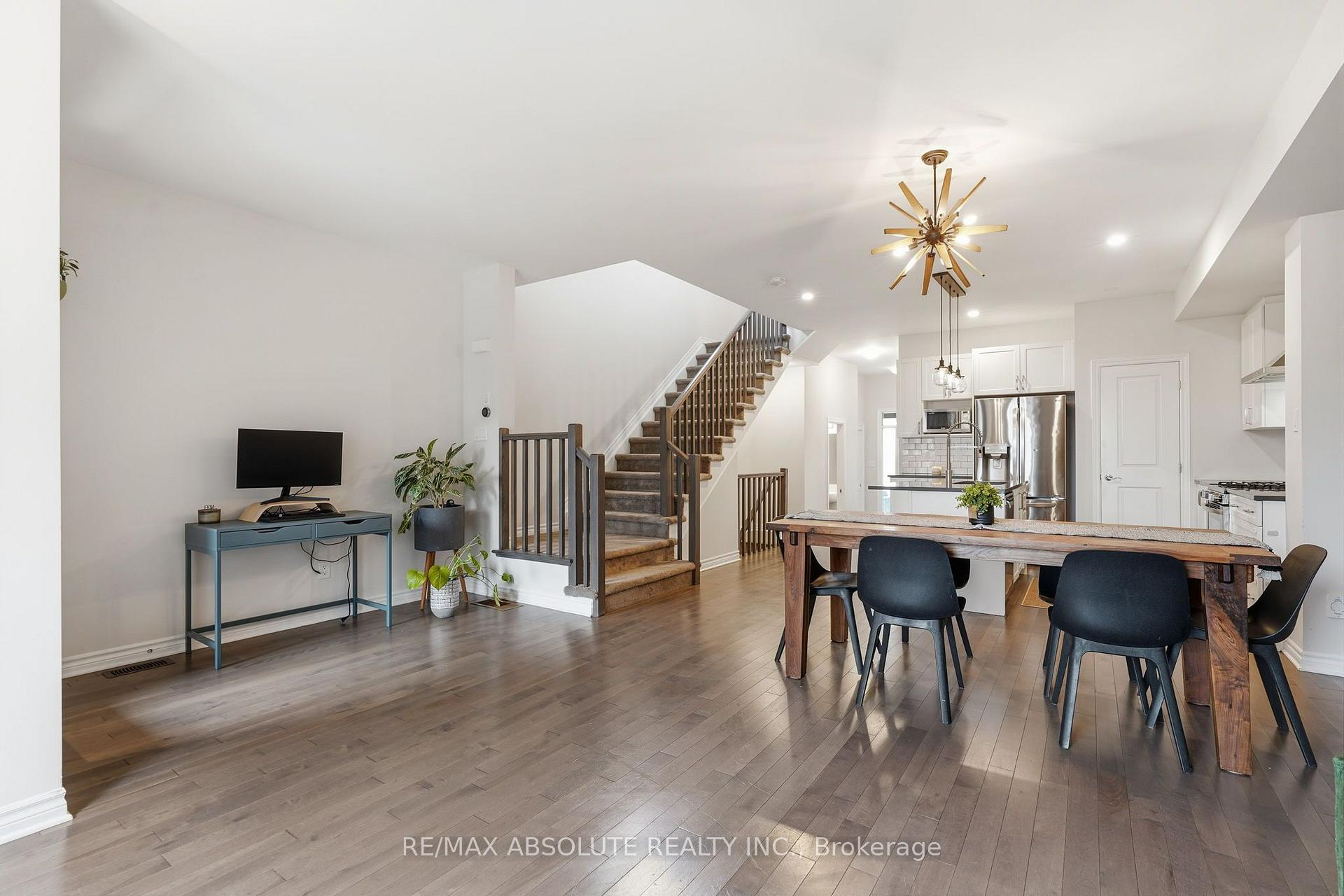 Photo 15 of 239 Tim Sheehan Place, Ottawa, Kanata - Emerald Meadows/Trailwest — HOMEH