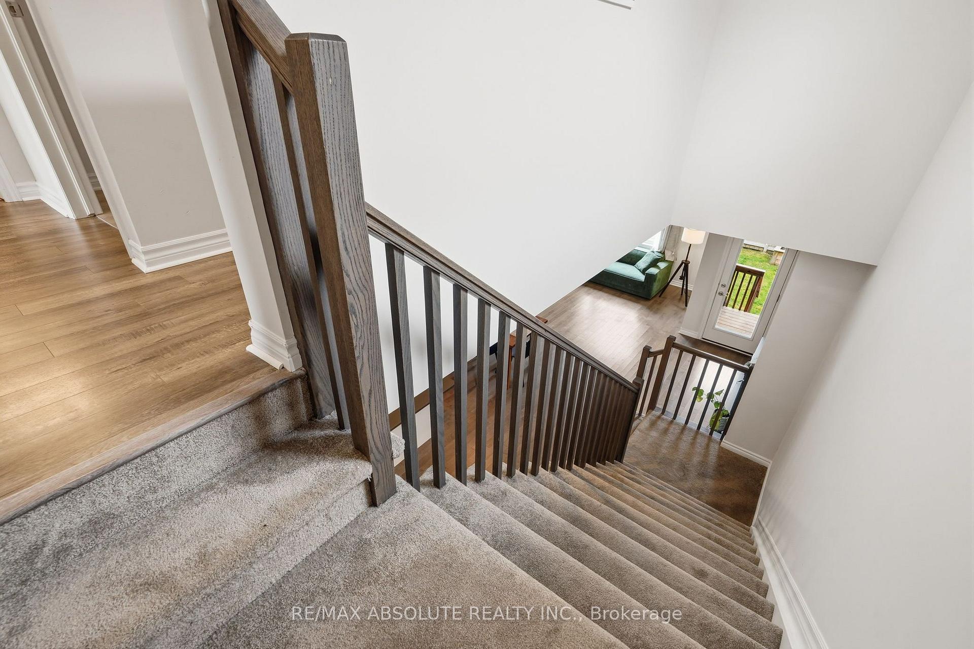 Photo 18 of 239 Tim Sheehan Place, Ottawa, Kanata - Emerald Meadows/Trailwest — HOMEH