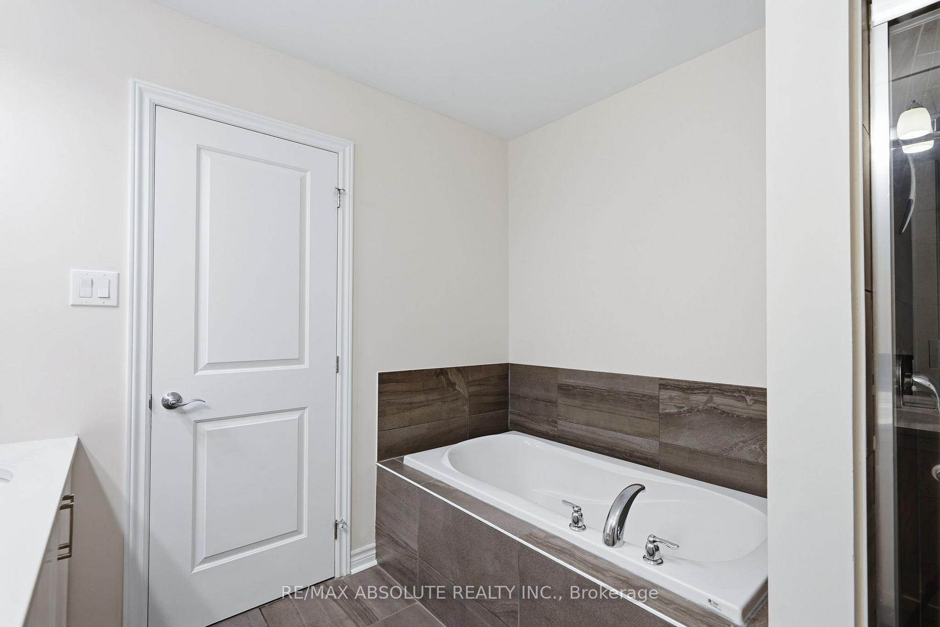 Photo 23 of 239 Tim Sheehan Place, Ottawa, Kanata - Emerald Meadows/Trailwest — HOMEH