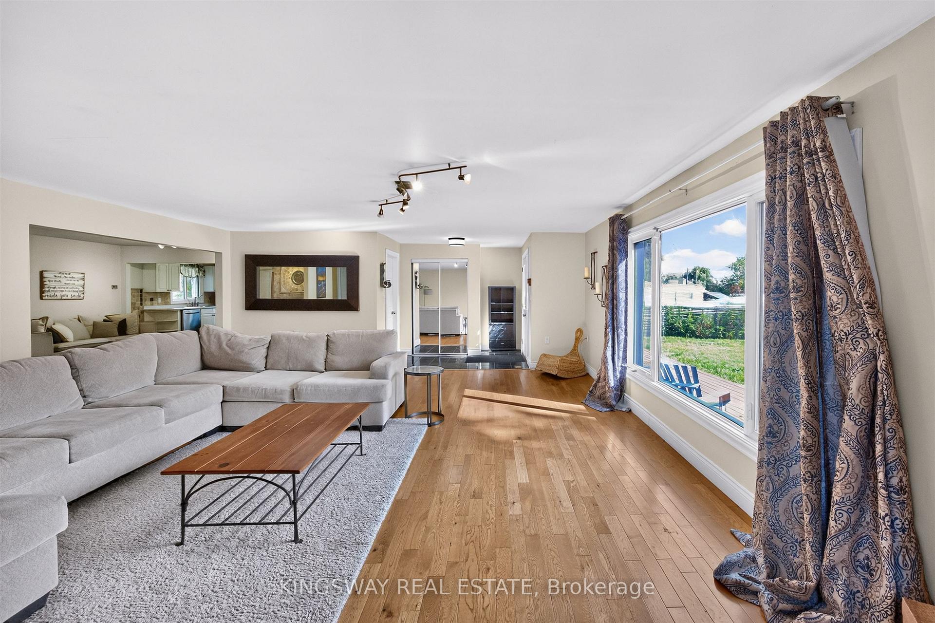 Photo 9 of 3934 Lakeview Road, Innisfil, Rural Innisfil — HOMEH