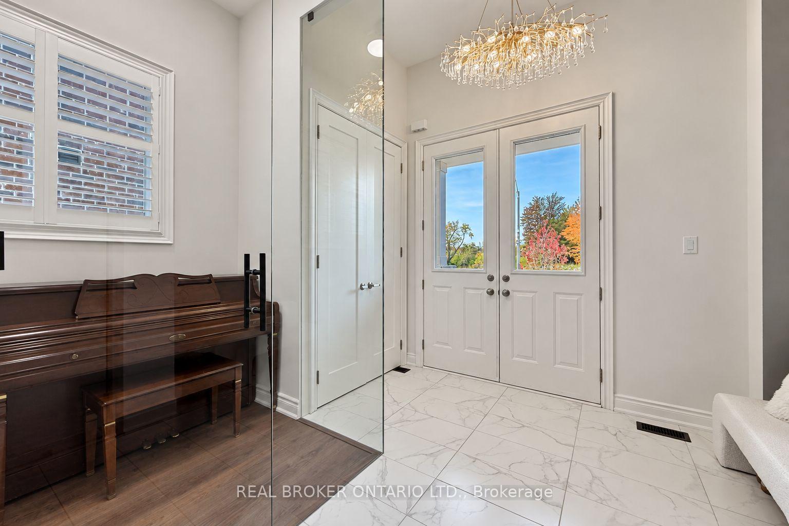 Photo 8 of 153 Prairie Rose Drive, Richmond Hill, Rural Richmond Hill — HOMEH