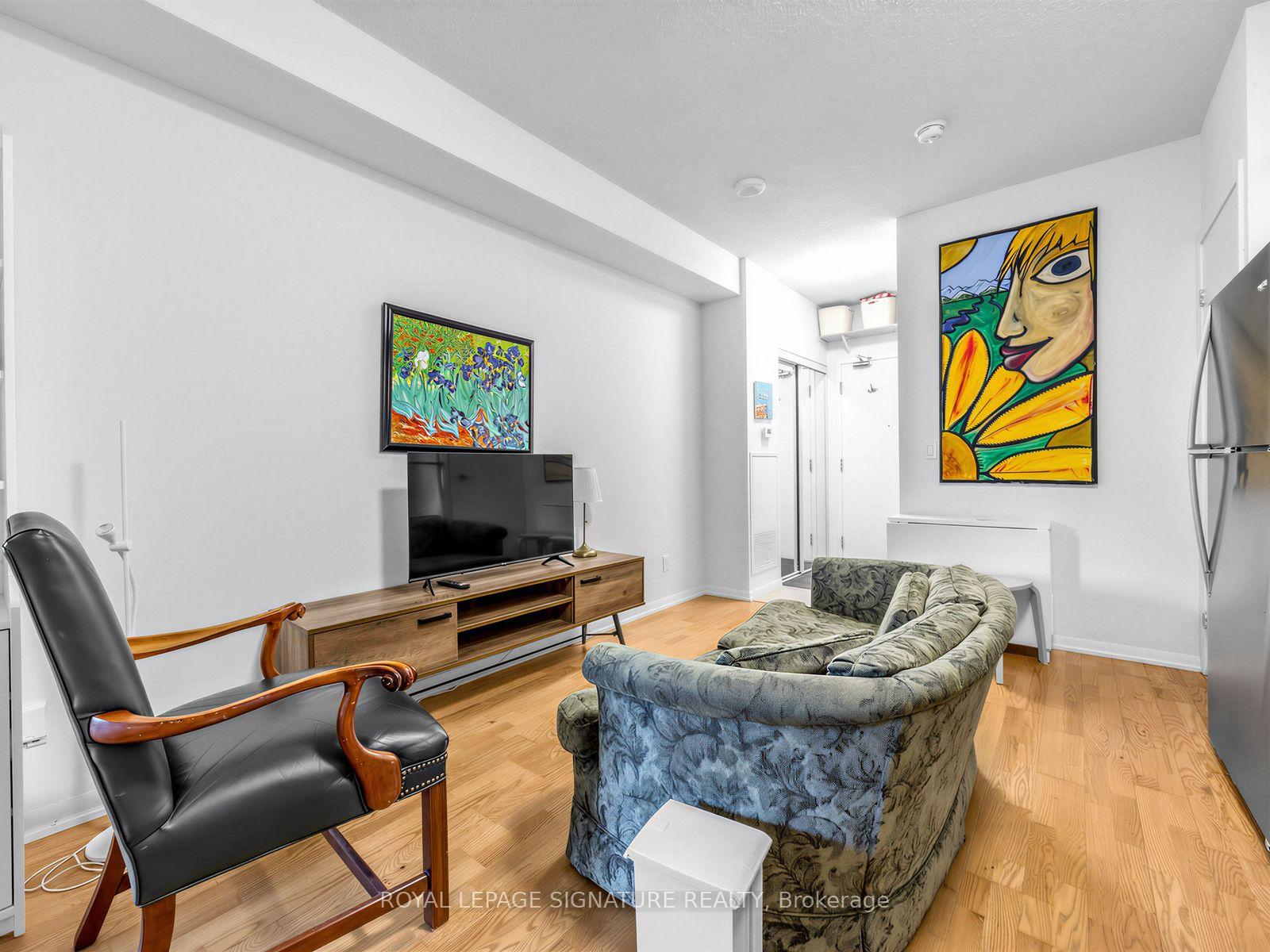Photo 4 of Unit 358, 209 Fort York Boulevard, Toronto, Niagara — HOMEH