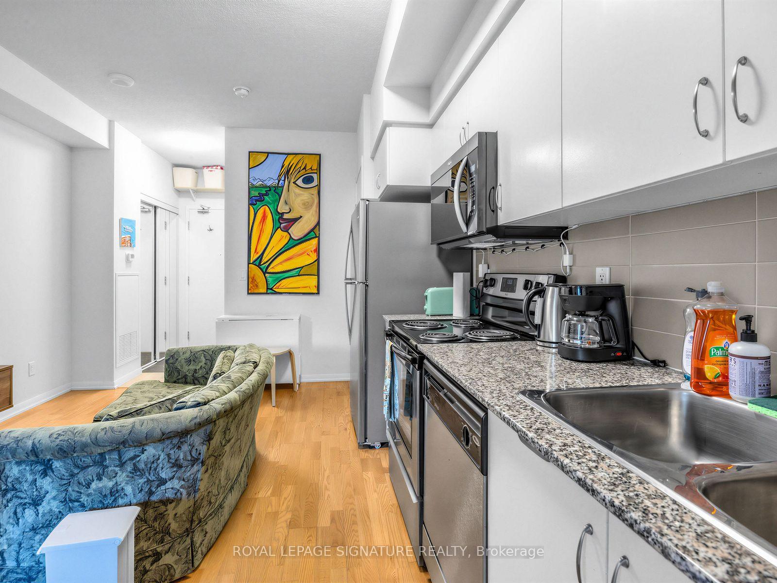 Photo 9 of Unit 358, 209 Fort York Boulevard, Toronto, Niagara — HOMEH