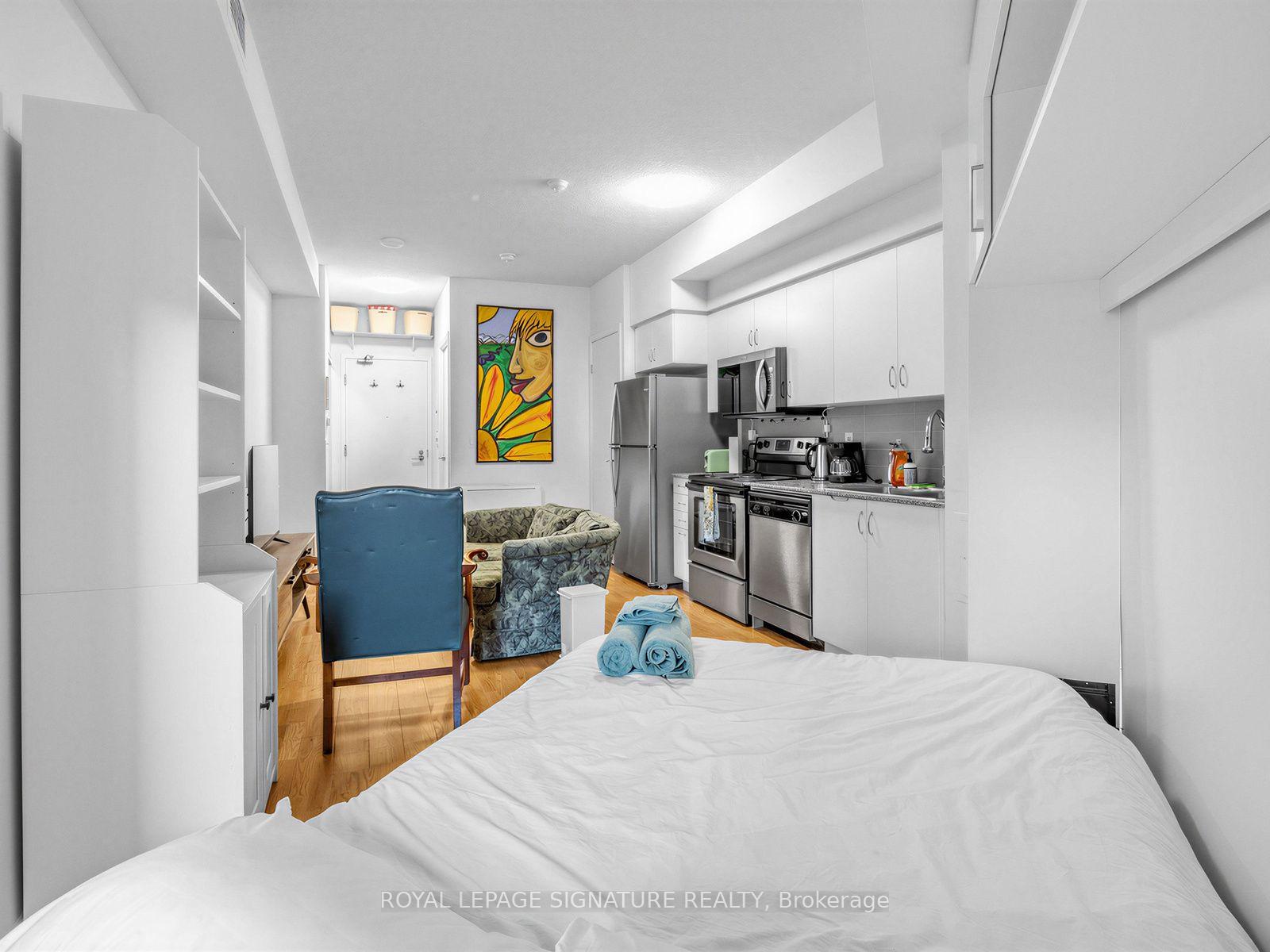 Photo 12 of Unit 358, 209 Fort York Boulevard, Toronto, Niagara — HOMEH