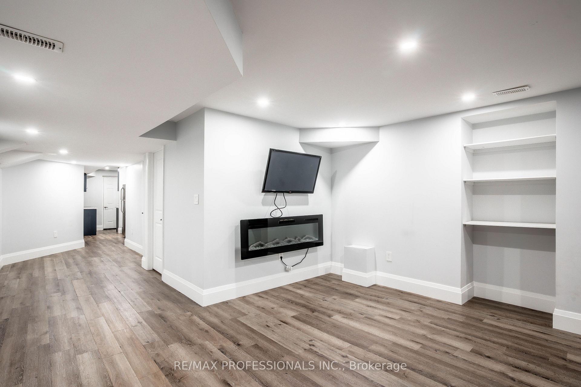 Photo 4 of Unit Lower, 129 Hutchinson Drive, New Tecumseth, Alliston — HOMEH