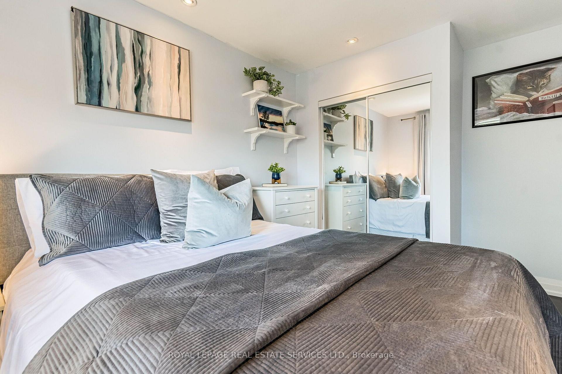 Photo 15 of 1192 Flagship Drive, Mississauga, Applewood — HOMEH