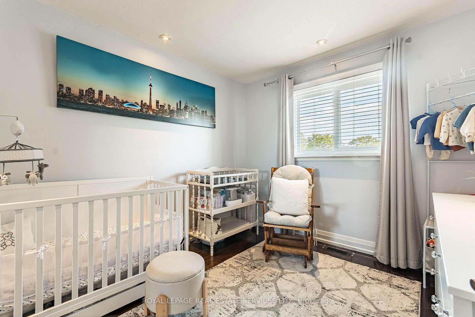 Photo 16 of 1192 Flagship Drive, Mississauga, Applewood — HOMEH