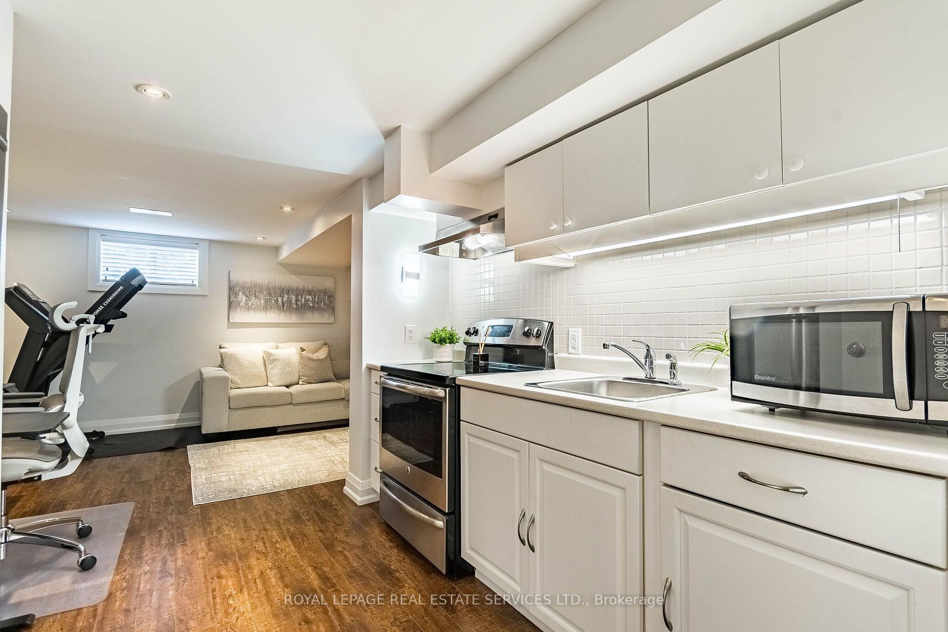 Photo 21 of 1192 Flagship Drive, Mississauga, Applewood — HOMEH